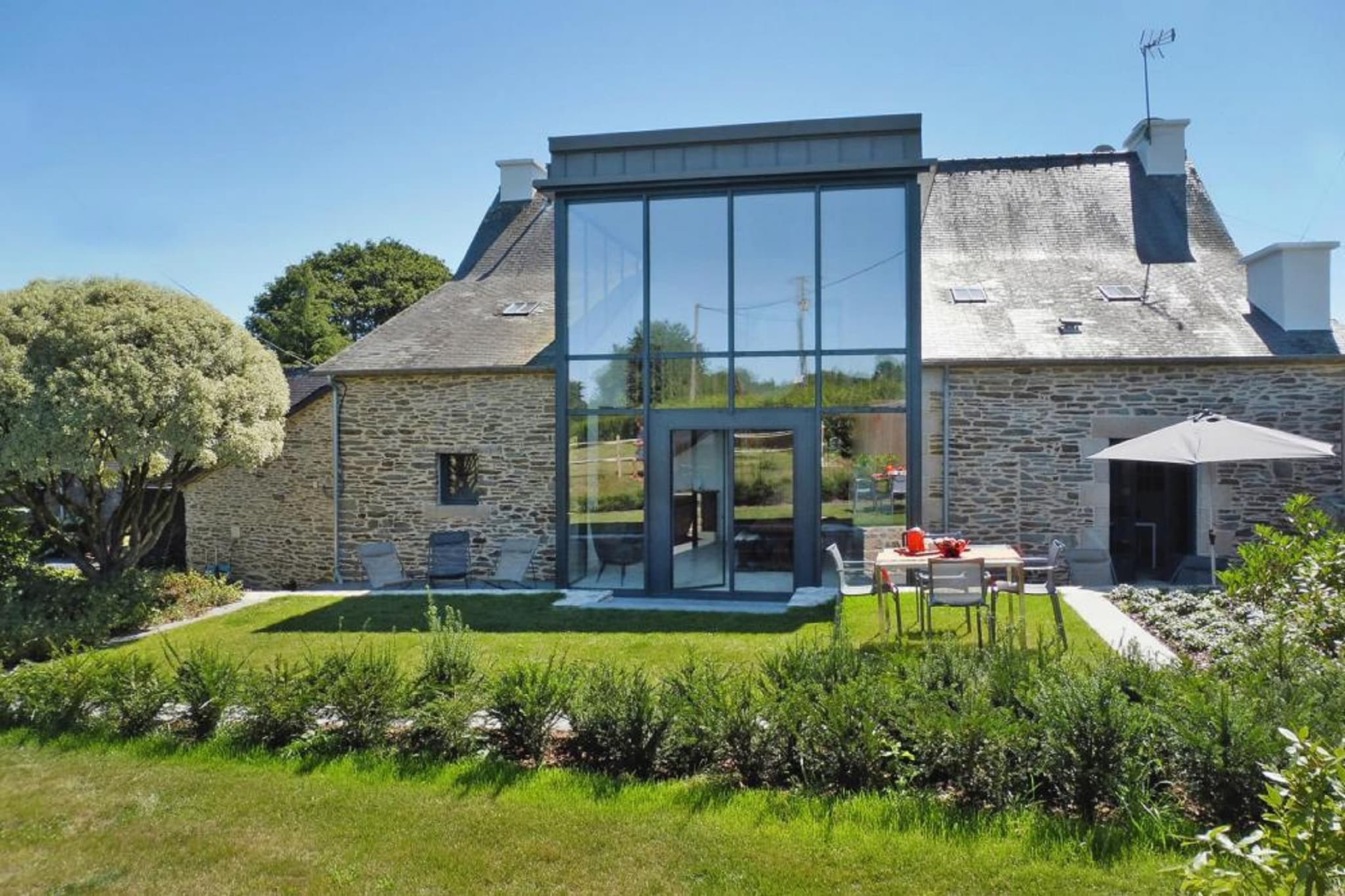 Exterior Summer