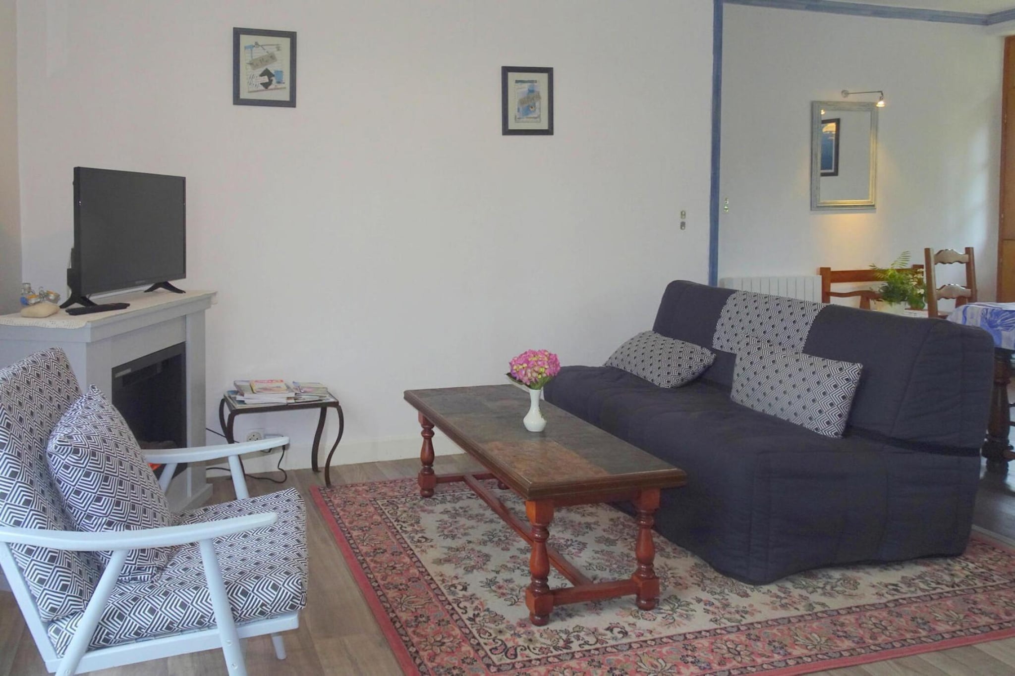 Centrally located in the middle of the lively harbour town of PlÃ©neuf-Val AndrÃ©. This pretty, typically Breton holiday home is situated on an enclosed garden plot (470 sqm), just a few steps from the sandy beach. Ideal on the way back from the beach to rinse off the sand: the 2nd shower room located in the annex. The picturesque harbour, beautiful sandy beaches and the large range of leisure activities will immediately put you in the holiday mood.

This popular seaside resort is located on the bay of St Brieuc, on one of the most beautiful beaches in North Brittany. On the long beach promenade, you can enjoy a beautiful view of picturesque beach villas from the early 20th century towards the land and a magnificent view over the water and passing sailing or fishing boats towards the sea. Every Tuesday you can buy fresh fish, fresh Breton vegetables and regional specialities at the colourful weekly market. A golf course, a tennis court and a riding ground, as well as the water sports centre, the indoor swimming pool or the bicycle rental provide for sporting activities during your holiday.

A utilities & service fee of EUR 70,00 will be required closer to your checkin date. You will receive a separate communication with the payment link. The utilities & service fee ensures a smooth stay and covers any additional services such as cleaning, service charges, consumption, damages or any additional charges incurred during the stay.