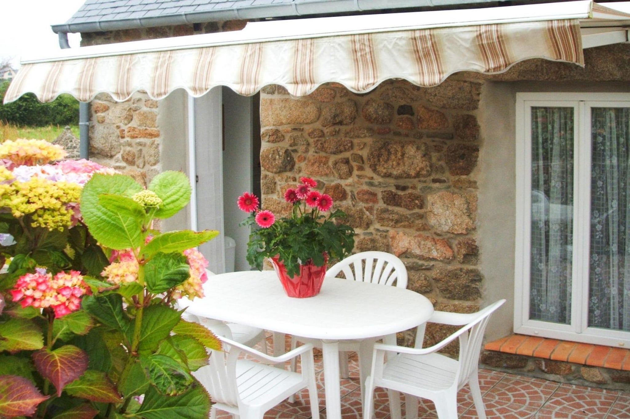 Terraced house Lanmodez - Petit gîte-Terrasbalkon