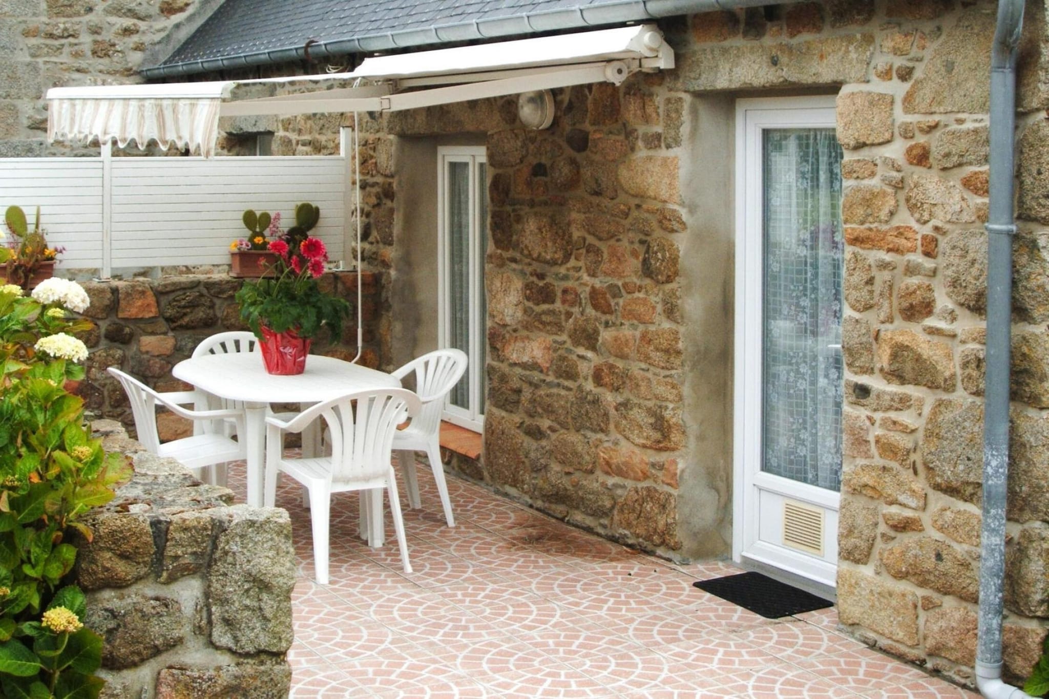 Terraced house Lanmodez - Petit gîte-Terrasbalkon