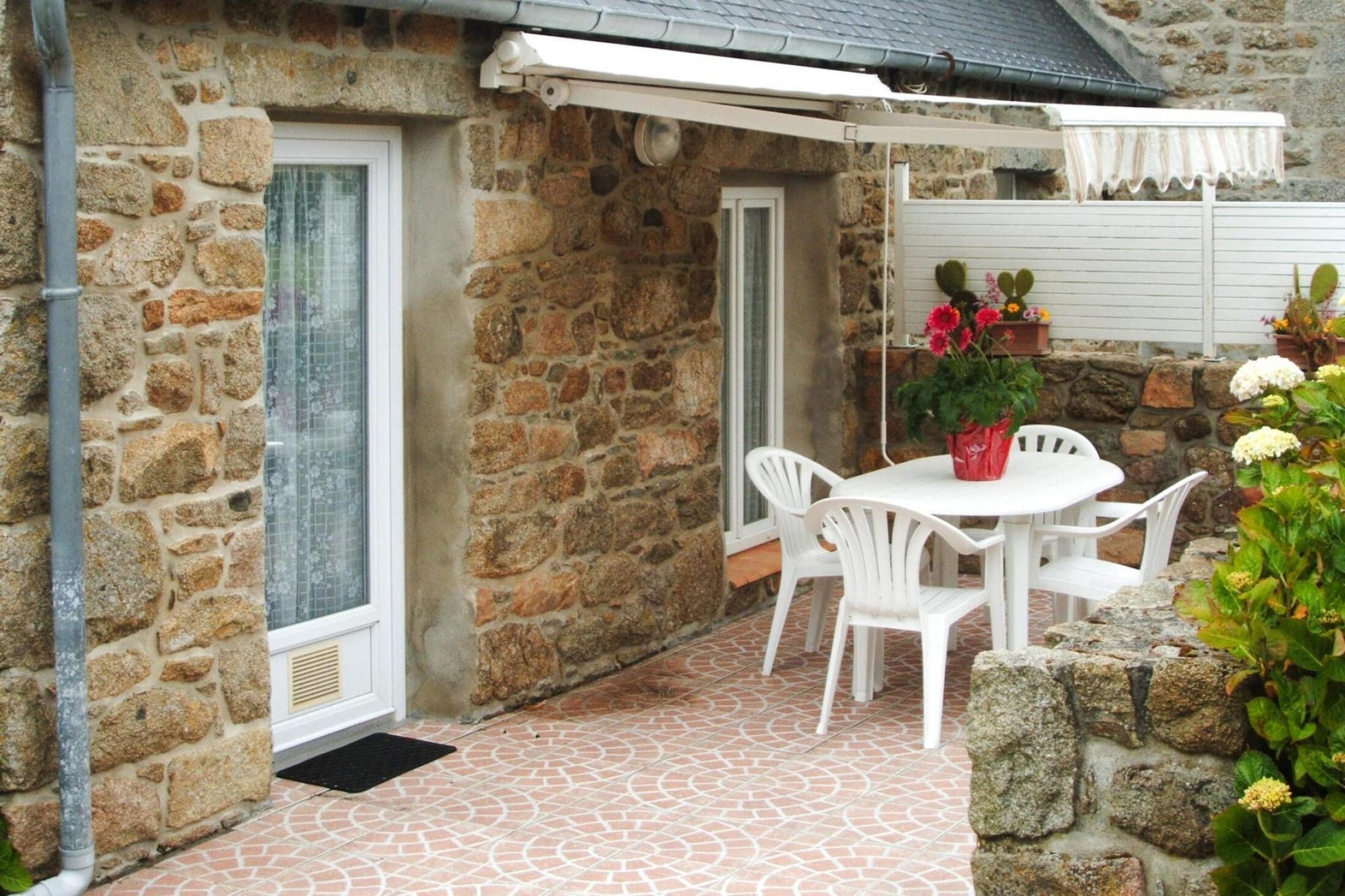 Terraced house Lanmodez - Petit gîte-Terrasbalkon