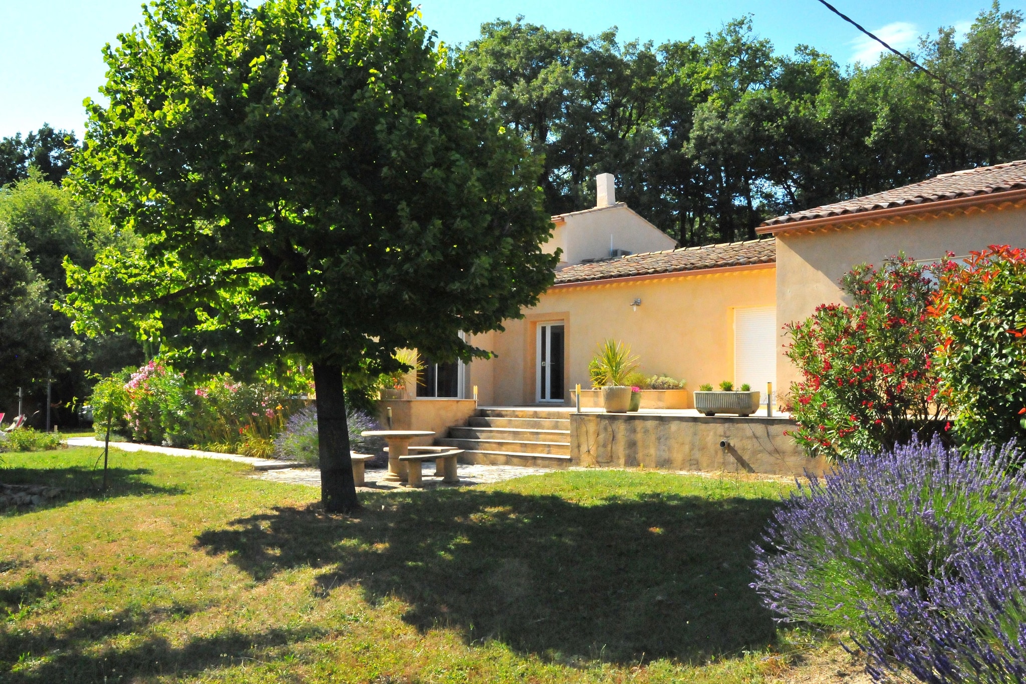 Ferienhaus in Puyméras / Villa Julia - Außenbereich Sommer