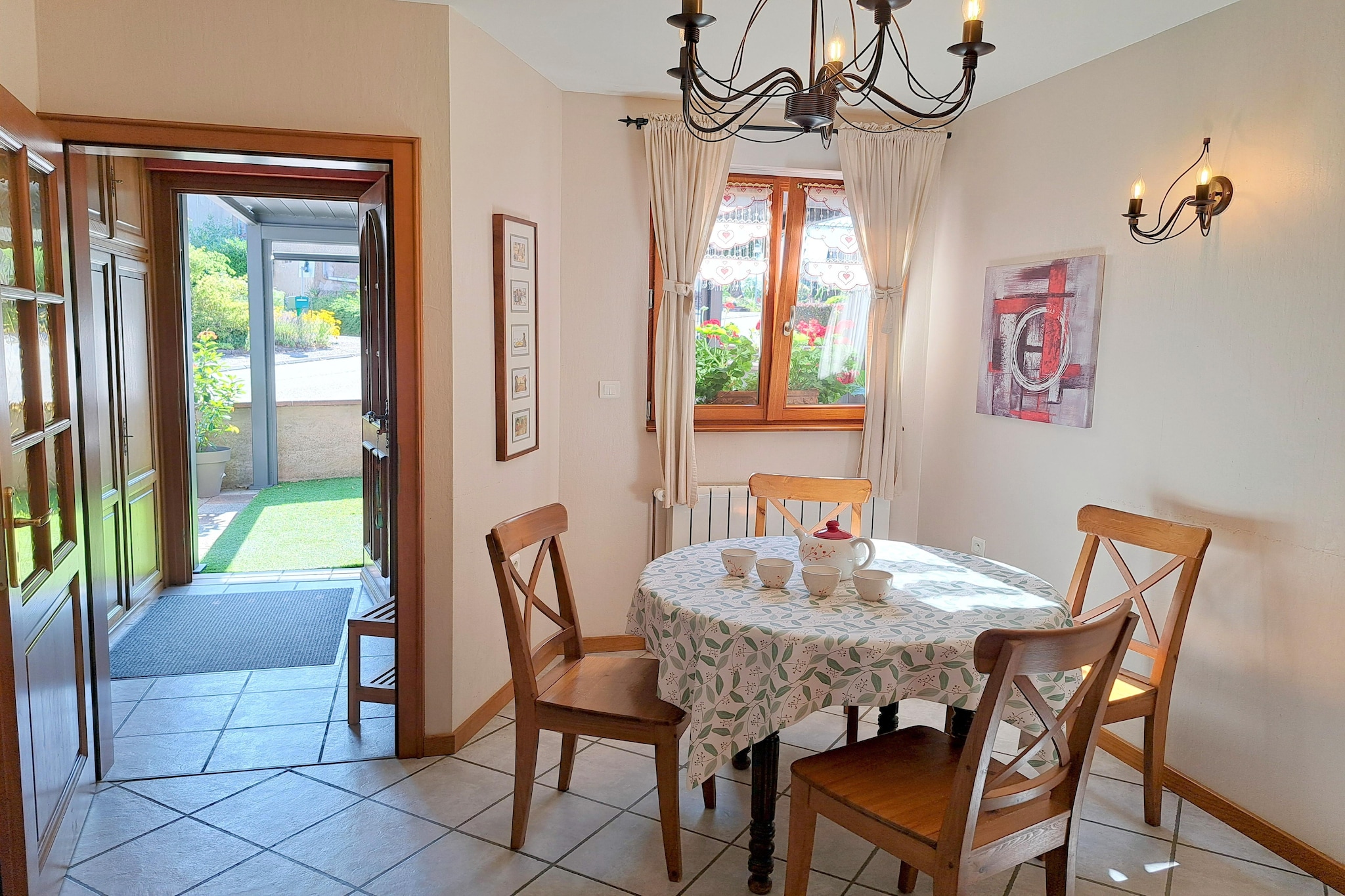 Semi-detached house Hinsbourg-Salle à manger