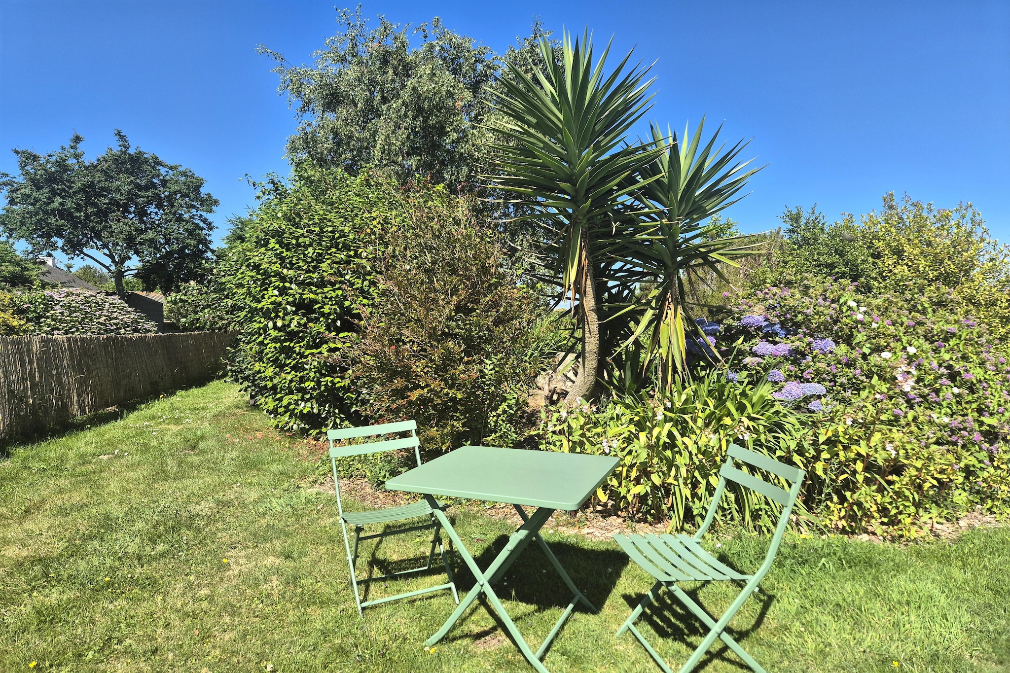 Holiday home Port Blanc-Penvénan-Tuinen zomer