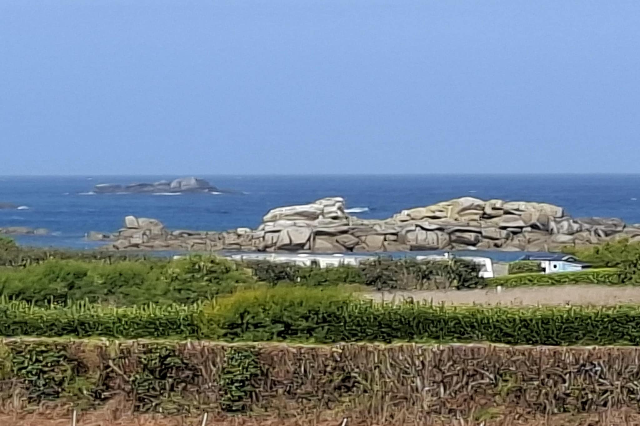 Steinhaus in Strandnähe Cléder - Uitzicht zomer