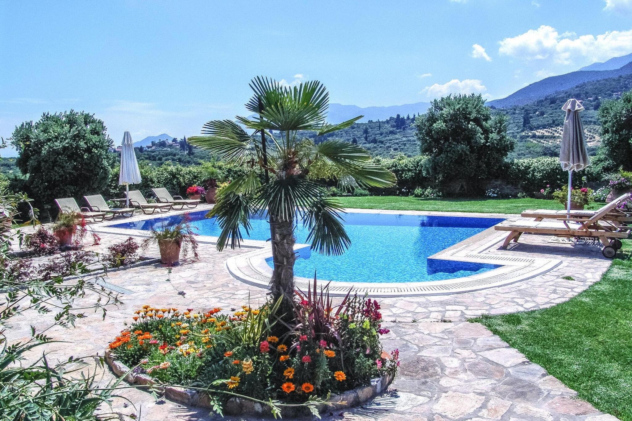 Holiday home, Pemonia--Buitenkant zomer