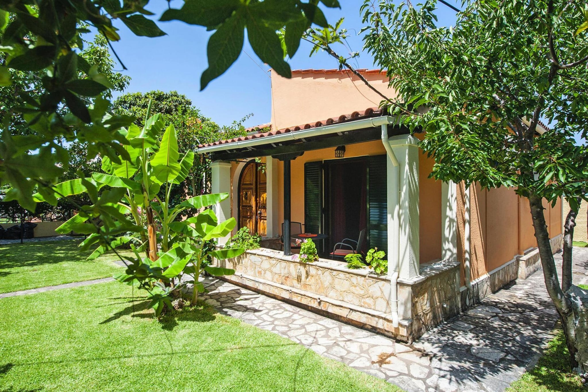 Exterior Summer