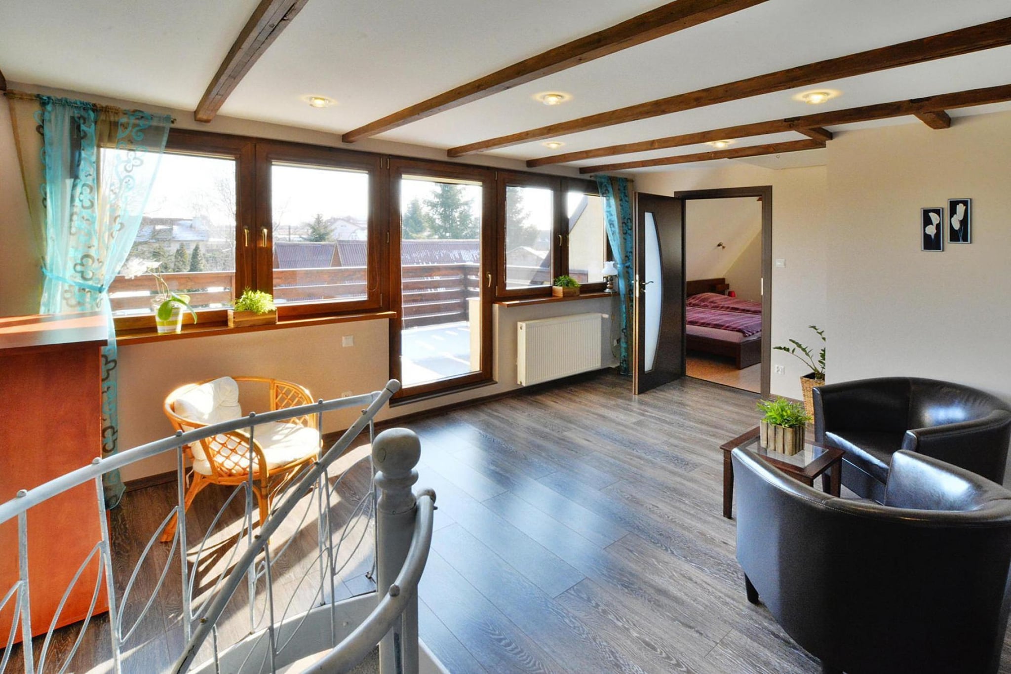 Ground floor: (open kitchen(hob(4 ring stoves, induction), electric kettle, toaster, coffee machine, oven, microwave, dishwasher, fridge-freezer), Living/diningroom(TV(flatscreen, satellite, german television channels), dining table, radio), bathroom(shower, toilet, washing machine))\n\nAttic: (bedroom(single bed, single bed), bedroom(single bed, single bed), bedroom(double bed, double bed), bedroom(bunk bed, bunk bed), bathroom(bath tub, baby bath, toilet, bidet, hairdryer))\n\nInternet access, streamingservice, bathtub or shower, washing machine, balcony, heating(central), terrace(roofed), garden(shared with other guests, fenced, 1000 m2), garden furniture, sun loungers, BBQ(charcoal), parking, boules court, hammock, high chair, ironing board, iron, baby crib(free)