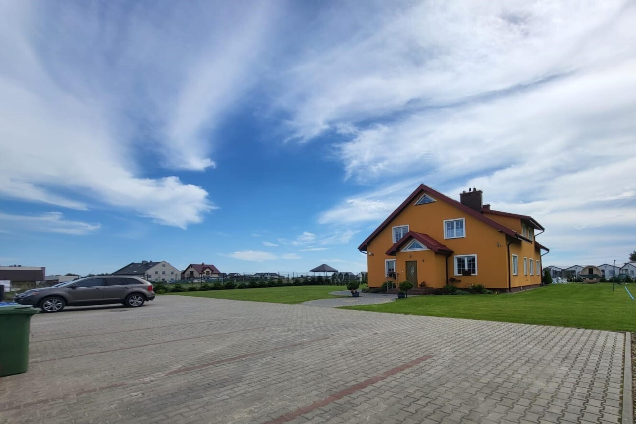 Exterior Summer