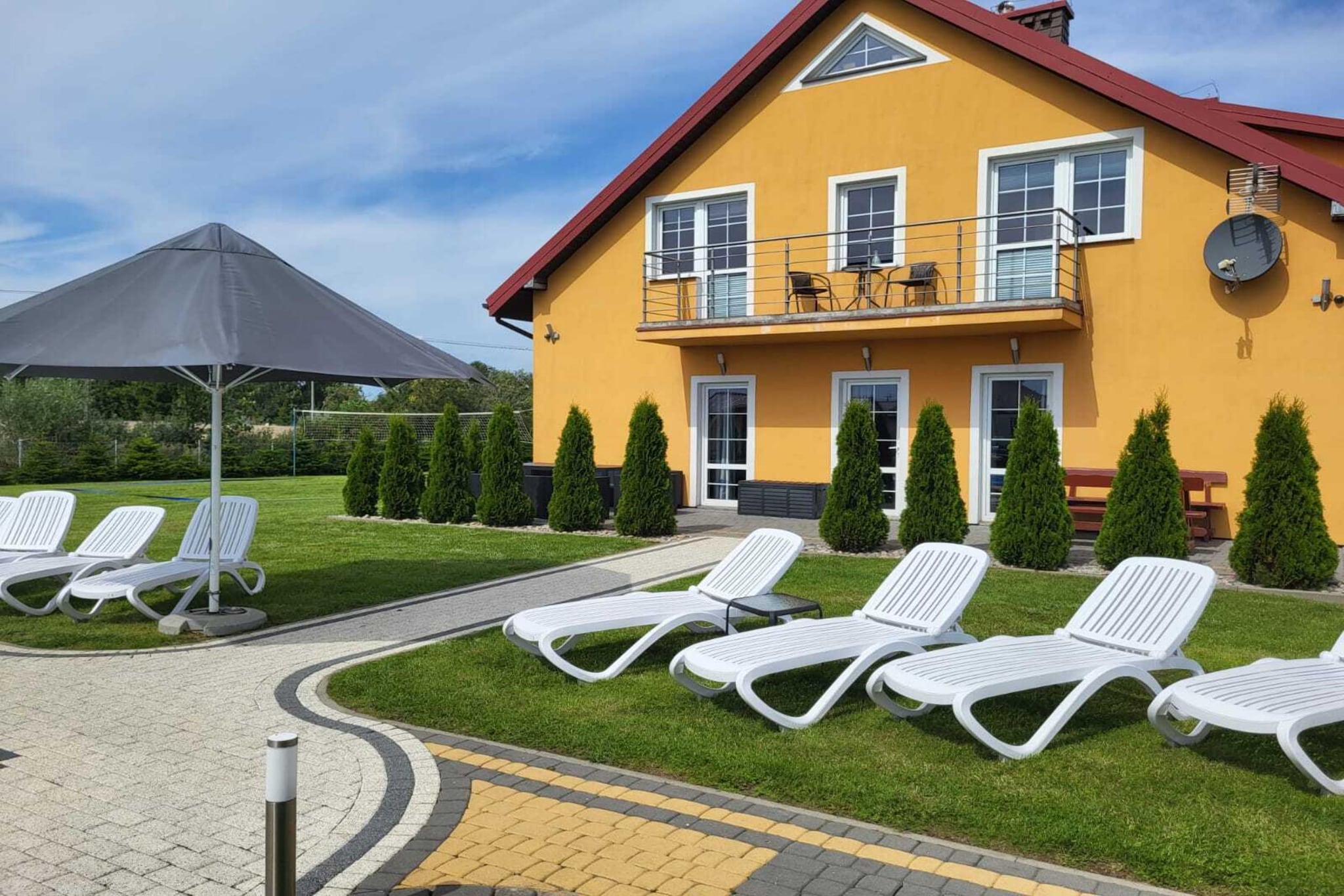 Exterior Summer