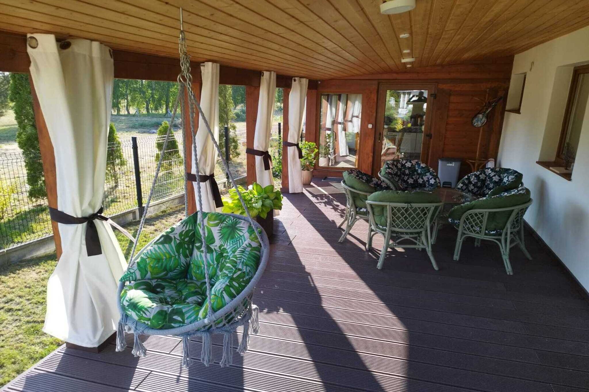 HolidayHouse with the big tarasse&garden in Kolczewo LIT-Terrasse/Balkon