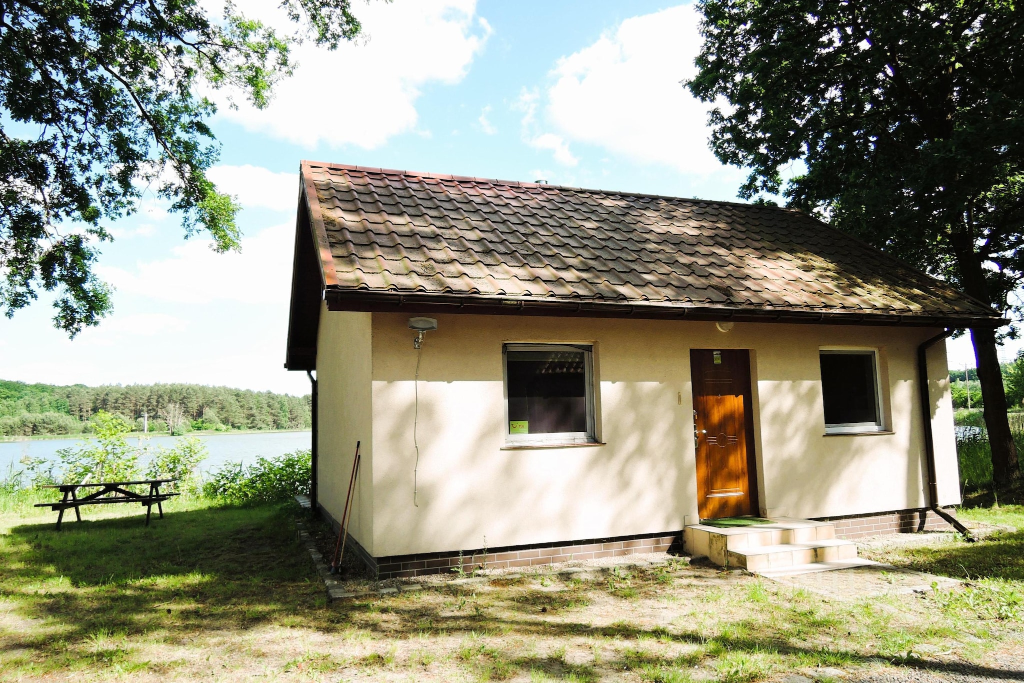 Holiday complex in Jezierzyce by Szczecin at the lake 30 qm for 4 persons Typ C Zolty