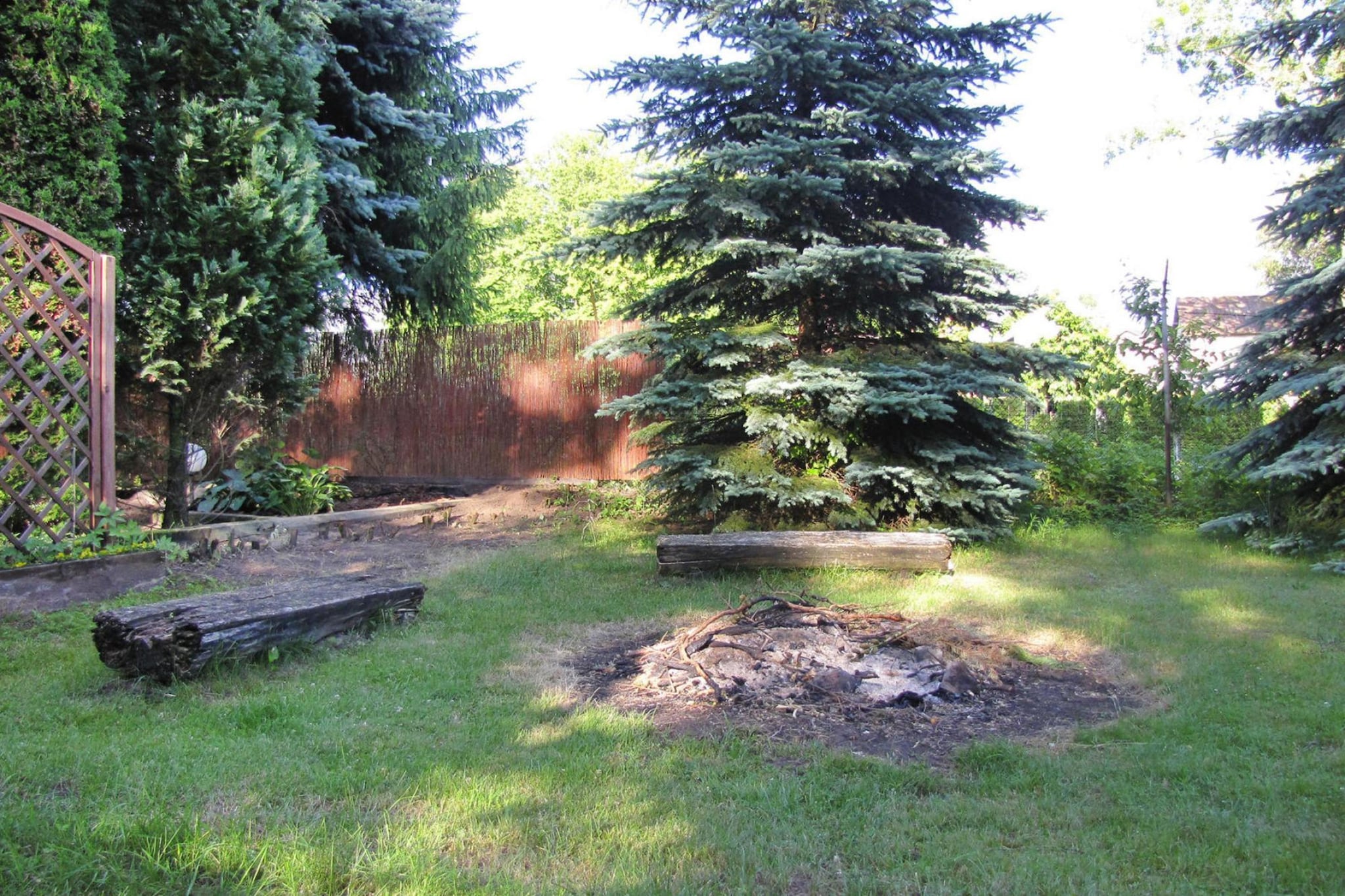 Domek wakacyjny w Bogacku - Gardens in summer