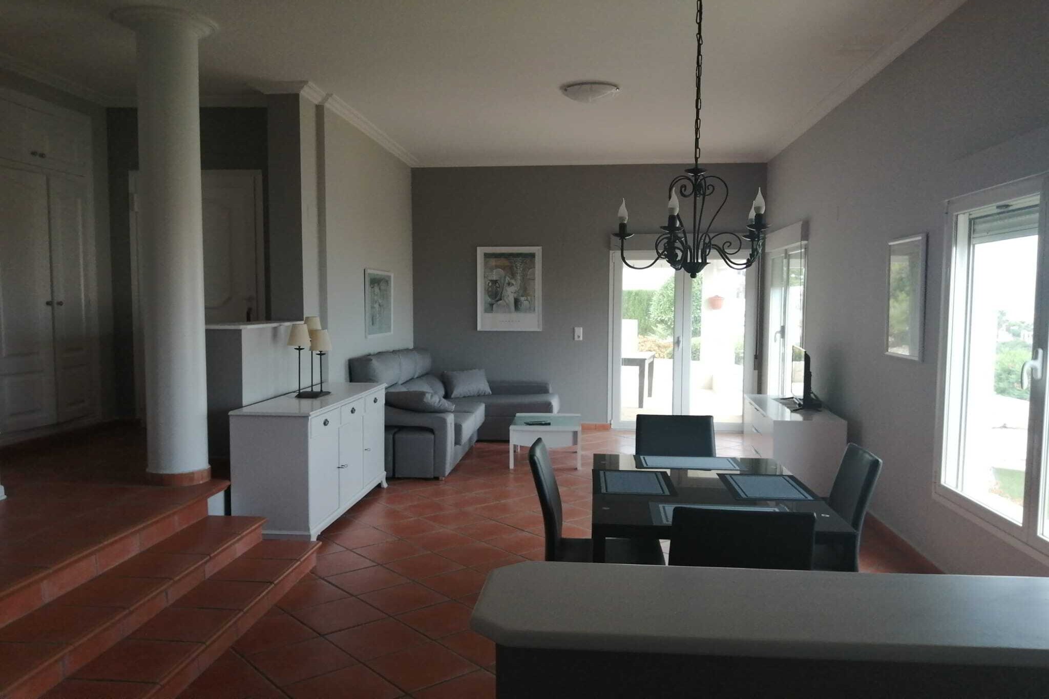 Enjoy the stunning panoramic view of the sea, olive groves and rice fields of the region and enjoy a wonderful dip in the outdoor pool. The semi-detached house with separate entrances is situated on a hillside. It is the ideal place for a relaxing holiday. The nearby beaches of the Costa Blanca have been among the most popular in Spain for many years. The area also has a wide range of activities for lovers of culture and sports. Highlights: Wi-Fi 10% discount on all treatments at the nearby health and beauty salon. Nearby Activities: Families can enjoy a trip together to Benidorm, where the Terra Mitica amusement park and Aqualandia water park offer plenty of fun. Water sports enthusiasts also get their money's worth on the Costa Blanca: surfing, kitesurfing, sailing, jet skiing, kayaking or a catamaran trip are just a few of the many possibilities. The most mountainous region of Spain is also ideal for hiking and cycling. In the immediate vicinity there is a bicycle rental service, as well as various cycling and hiking routes with different levels of difficulty. Explore the Sierra de Monte-Pego, the Marjal de Pego-Oliva Natural Park or the Montgó massifMobility: Not suitable for people with reduced mobility
ATTENTION: The dog that travels with you must be included in the reservation