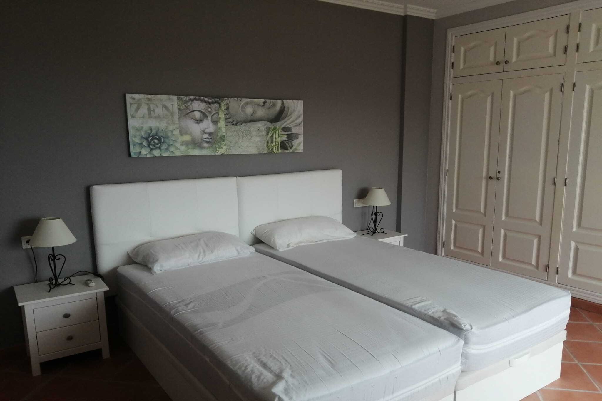 open kitchen(stove, hob(ceramic), electric kettle, toaster, coffee machine, oven, fridge-freezer), Living/diningroom(TV(satellite, german television channels)), bedroom(double bed), bedroom(2x single bed), bathroom(bath tub, washbasin, shower, toilet), grill, microwave, dishwasher, bathtub or shower, washing machine, terrace, garden, garden furniture, sun loungers, BBQ, parking, swimming pool(private), gas fireplace