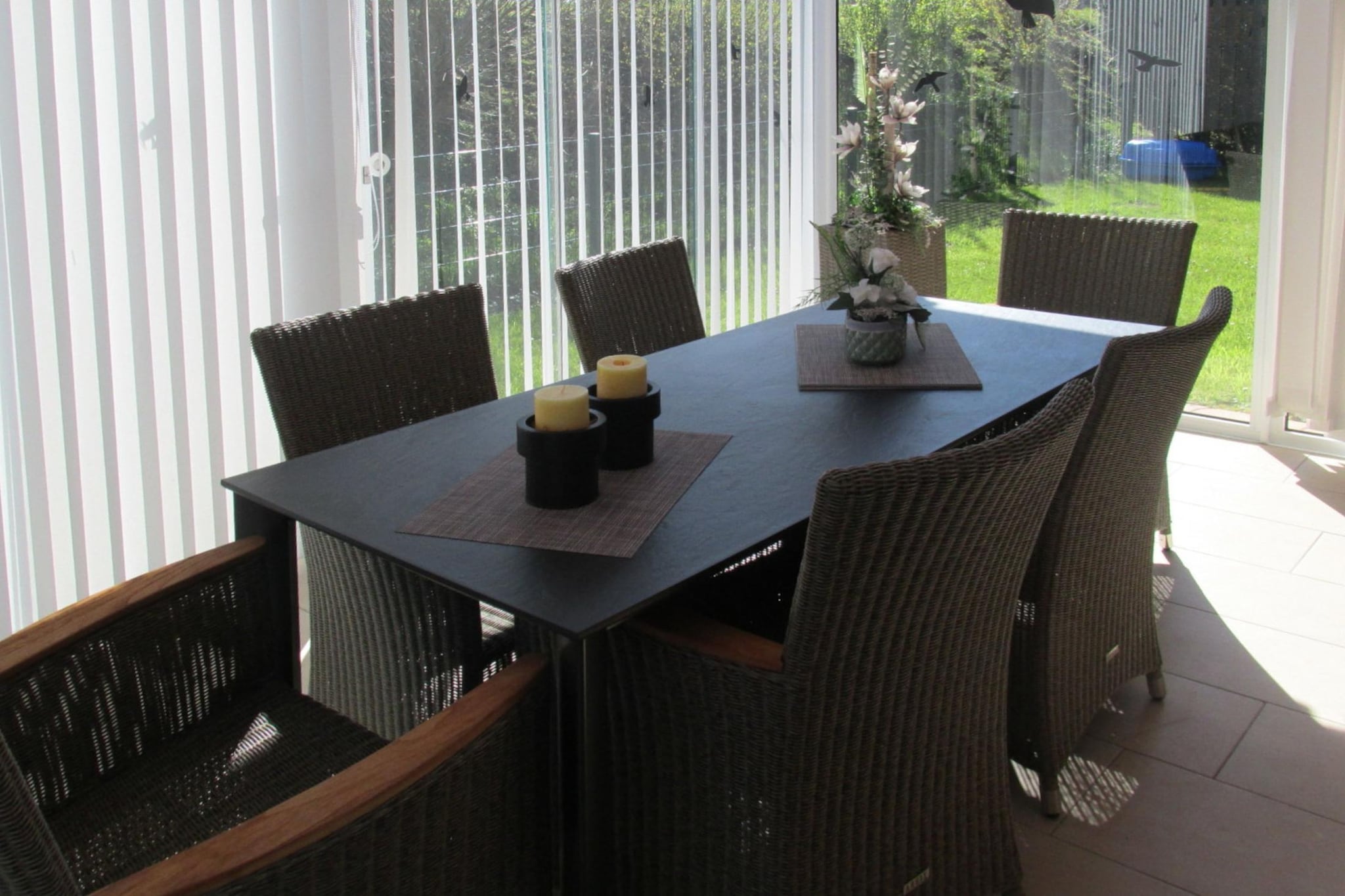 Ground floor: (Kitchen(dining table, 4x hob(ceramic), electric kettle, toaster, coffee machine, oven, microwave, dishwasher, fridge), Living/diningroom(TV(satellite), fireplace, seating area, stereo unit), bedroom(double bed, TV(satellite)), bathroom(shower, washbasin, toilet), storage, heating)\n\nOn the 1st floor: (bedroom(double bed), bedroom(2x single bed), bathroom(shower, washbasin, toilet))\n\nconservatory, grill, tumble dryer, washing machine, garden, garden furniture, parking, high chair, stair gate, baby crib(free)