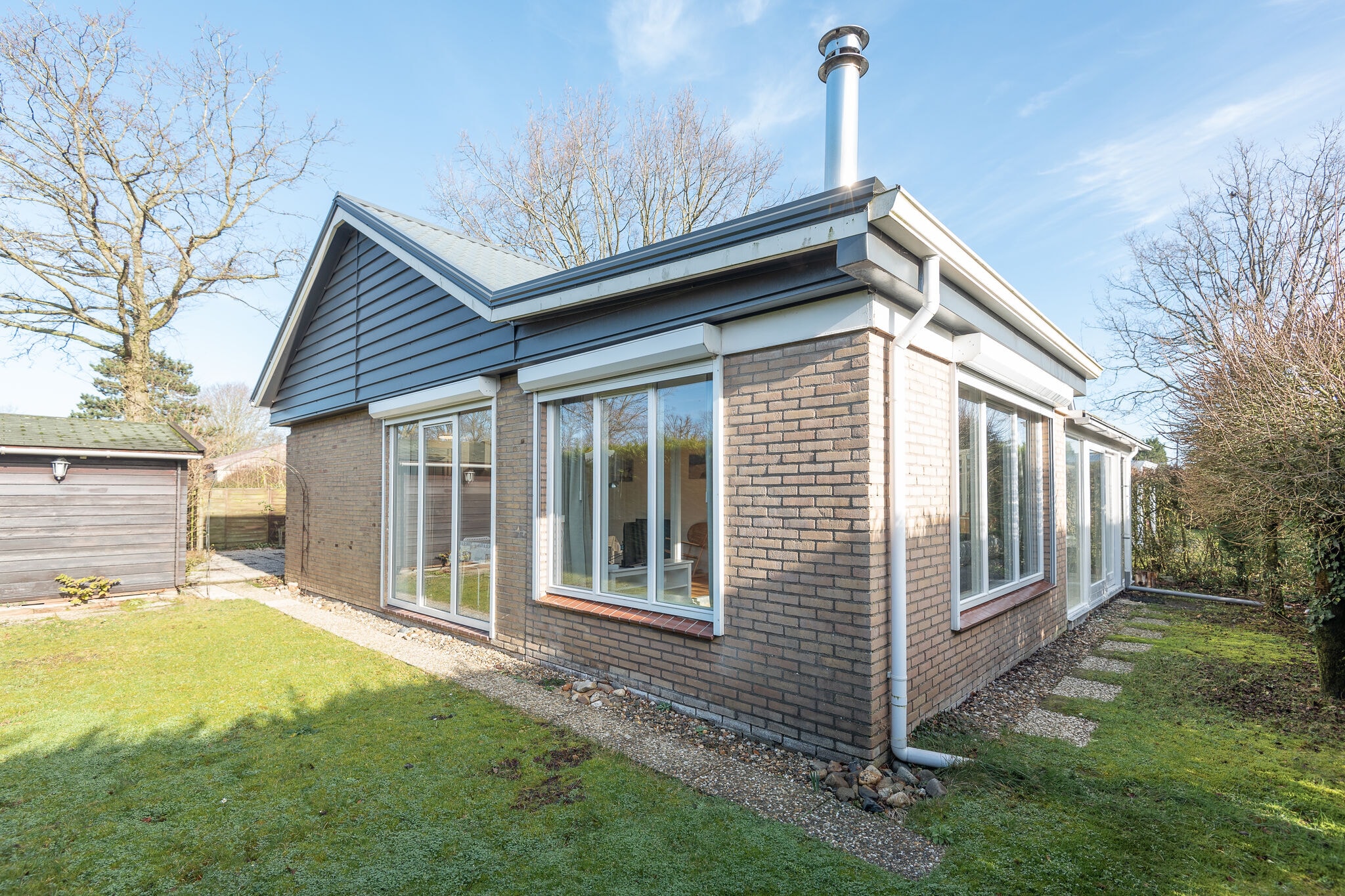 Attractive house with a sunny garden located near the Veerse Meer