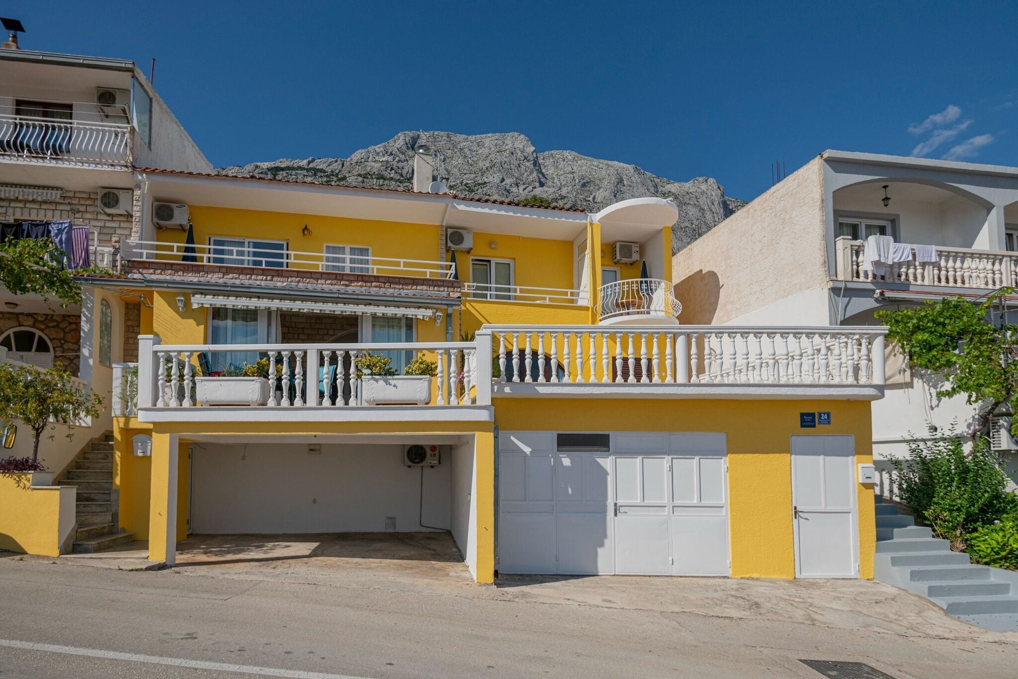 Apartment for 4 persons with sea view in Baska Voda