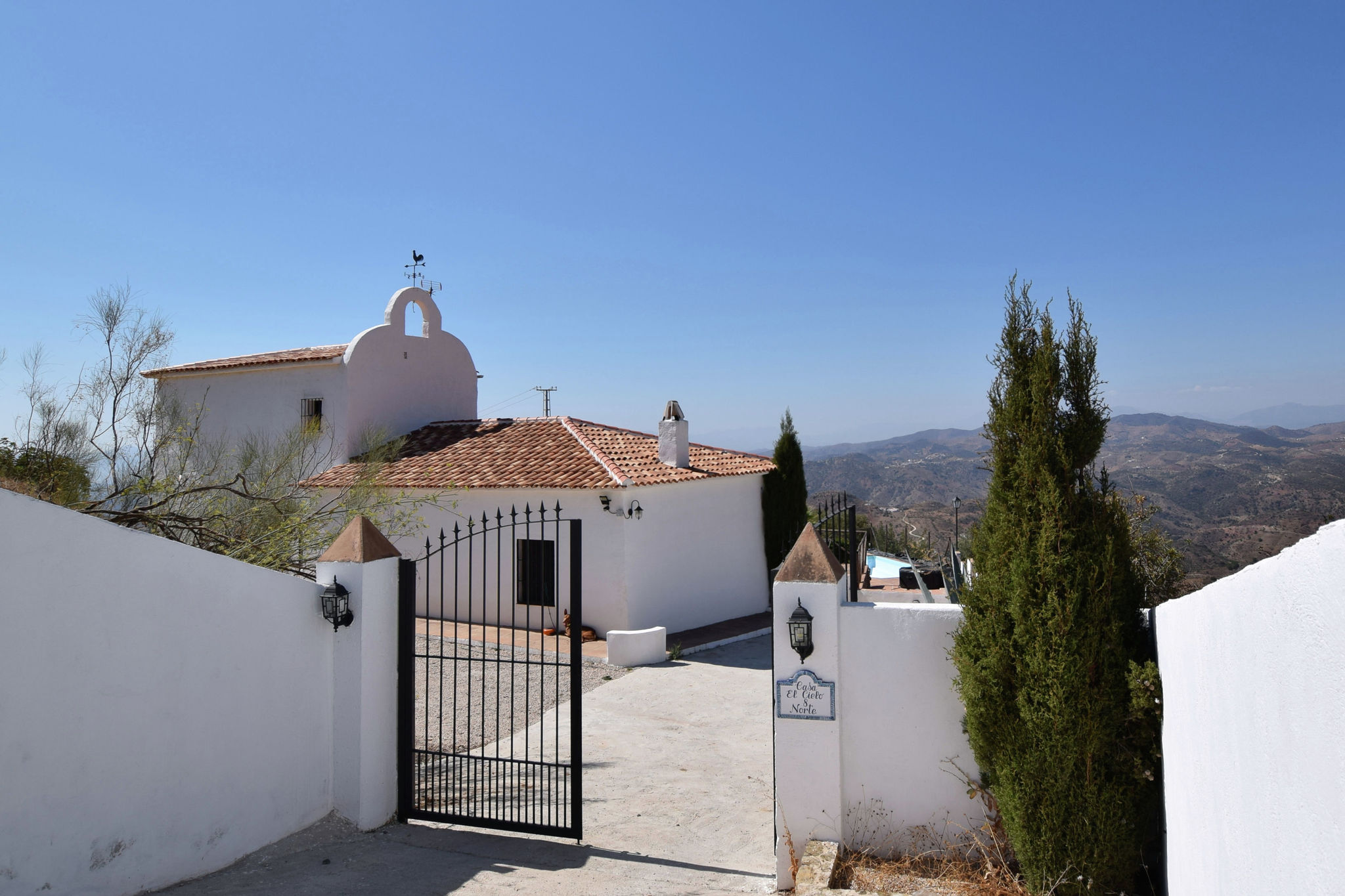 Ferienhaus mit Bergblick in Almogía