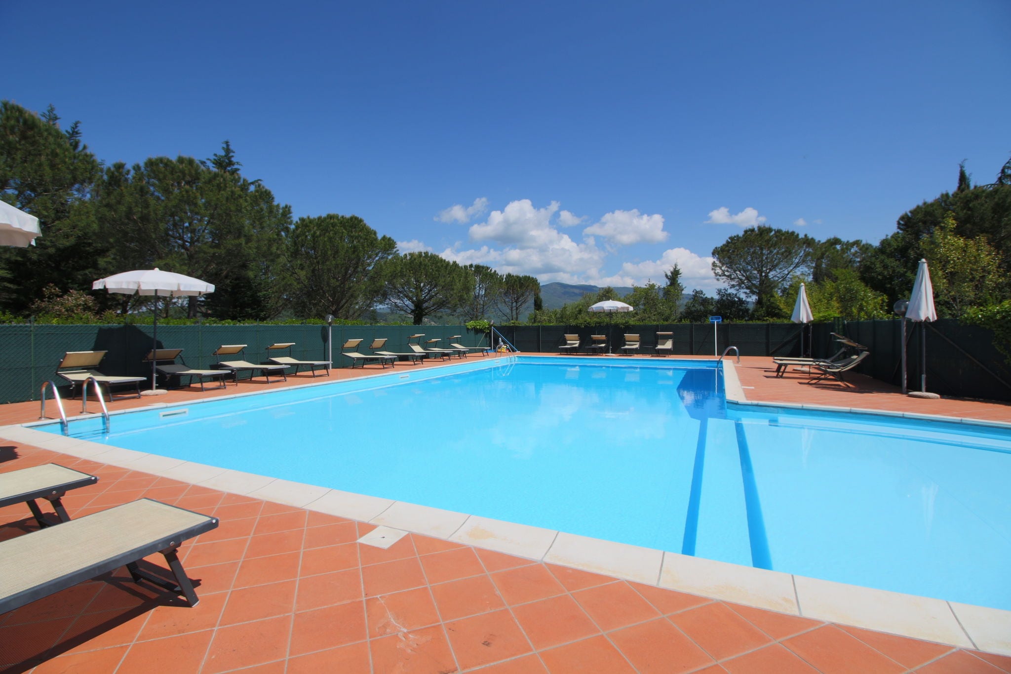Schönes Bauernhaus in Arezzo mit Swimmingpool, Garten