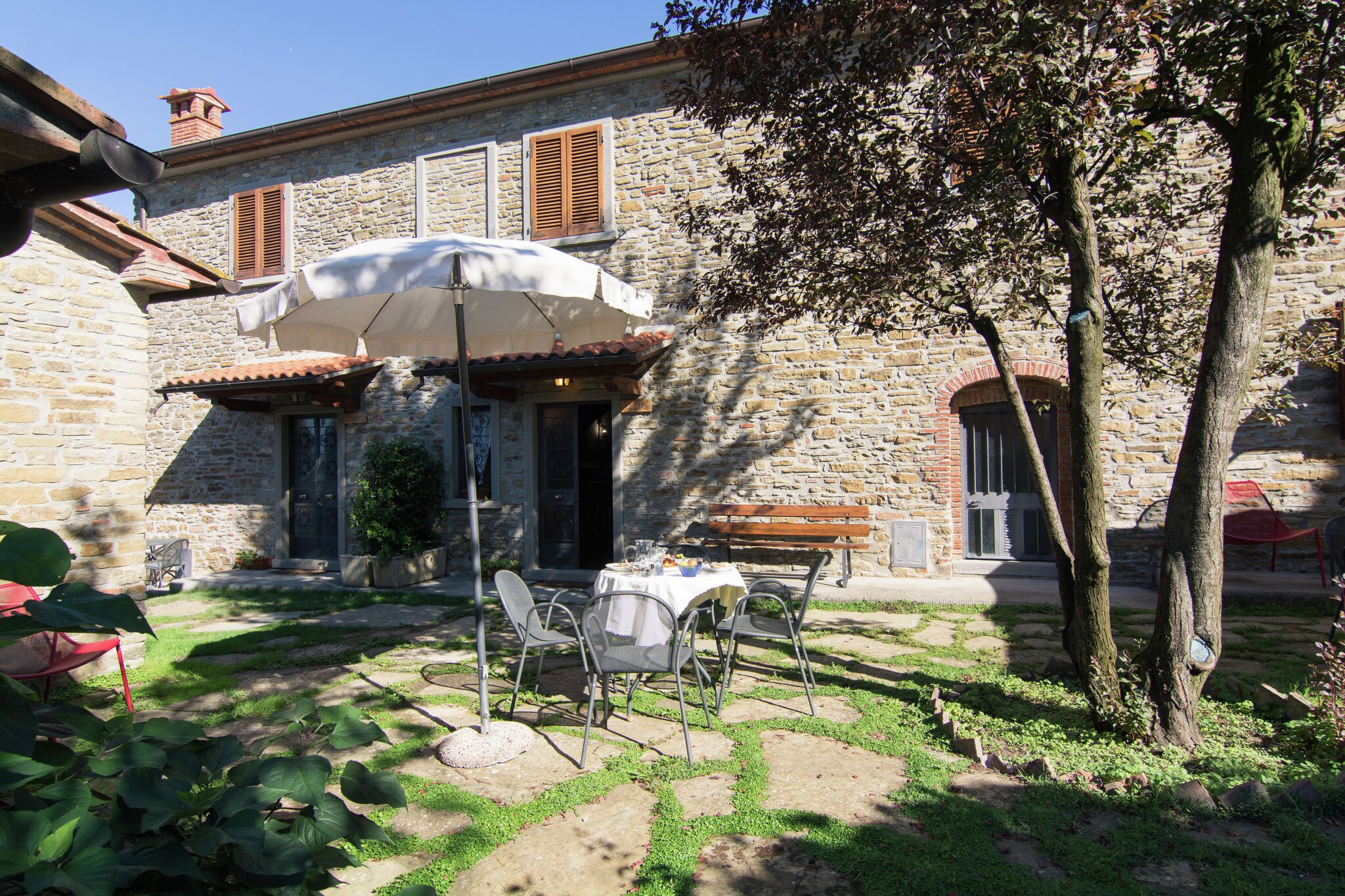 Beautiful Farmhouse in Arezzo with Swimming Pool, Garden