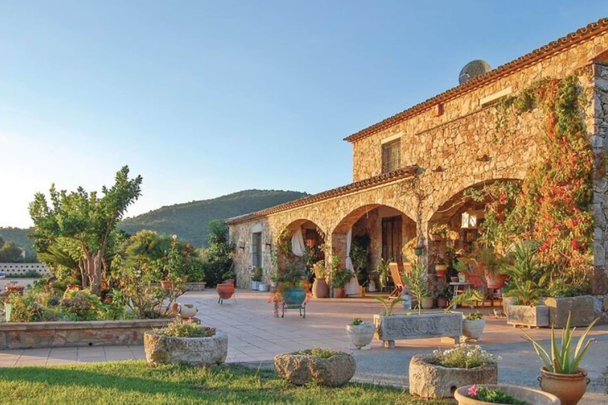 Inviting Villa in Calonge with Private Pool