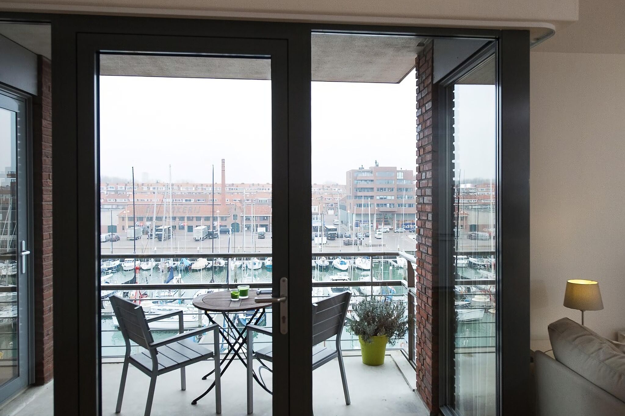 Apartment with Scheveningen harbor view