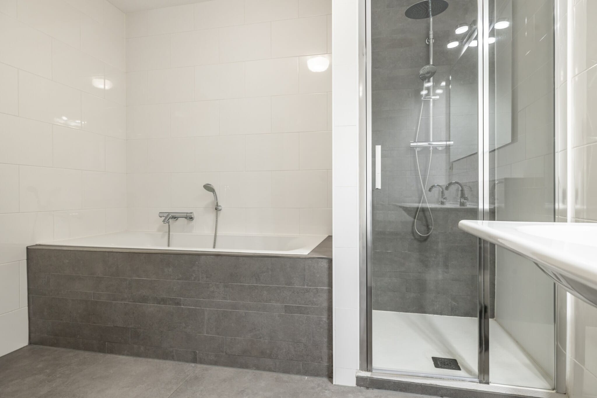 Scheveningen Harbour 60B - Badezimmer