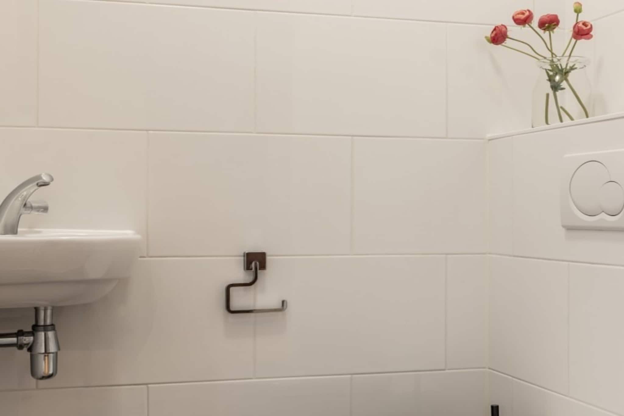 Scheveningen Harbour 60B - Badezimmer