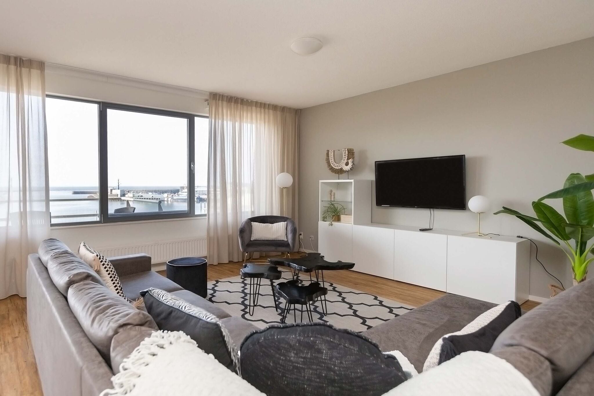 Apartment mit Meerblick in Den Haag in Strandnähe
