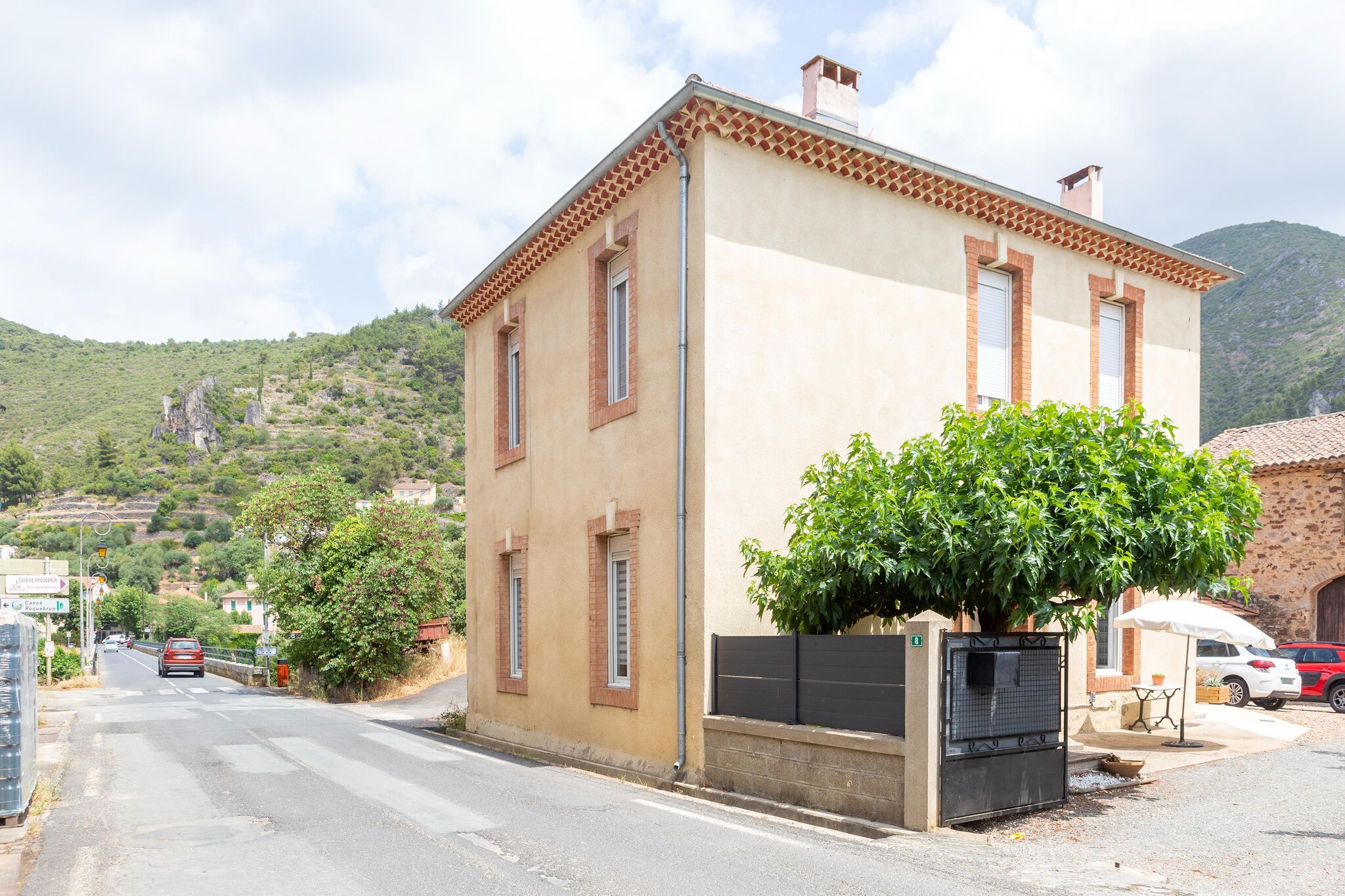 Elegant Holiday Home in Roquebrun with Garden