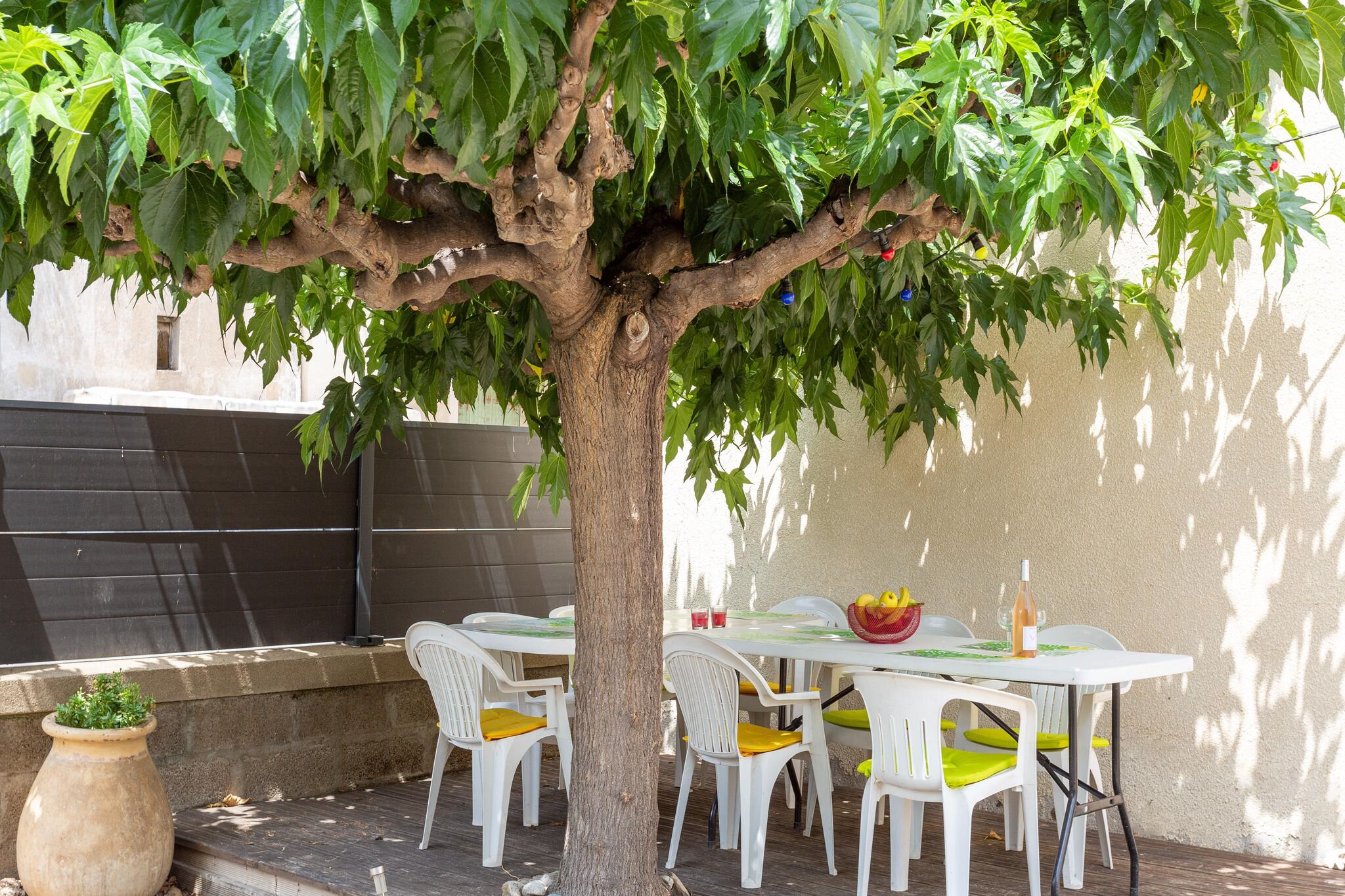 Karakteristiek vakantiehuis in Roquebrun met een tuin