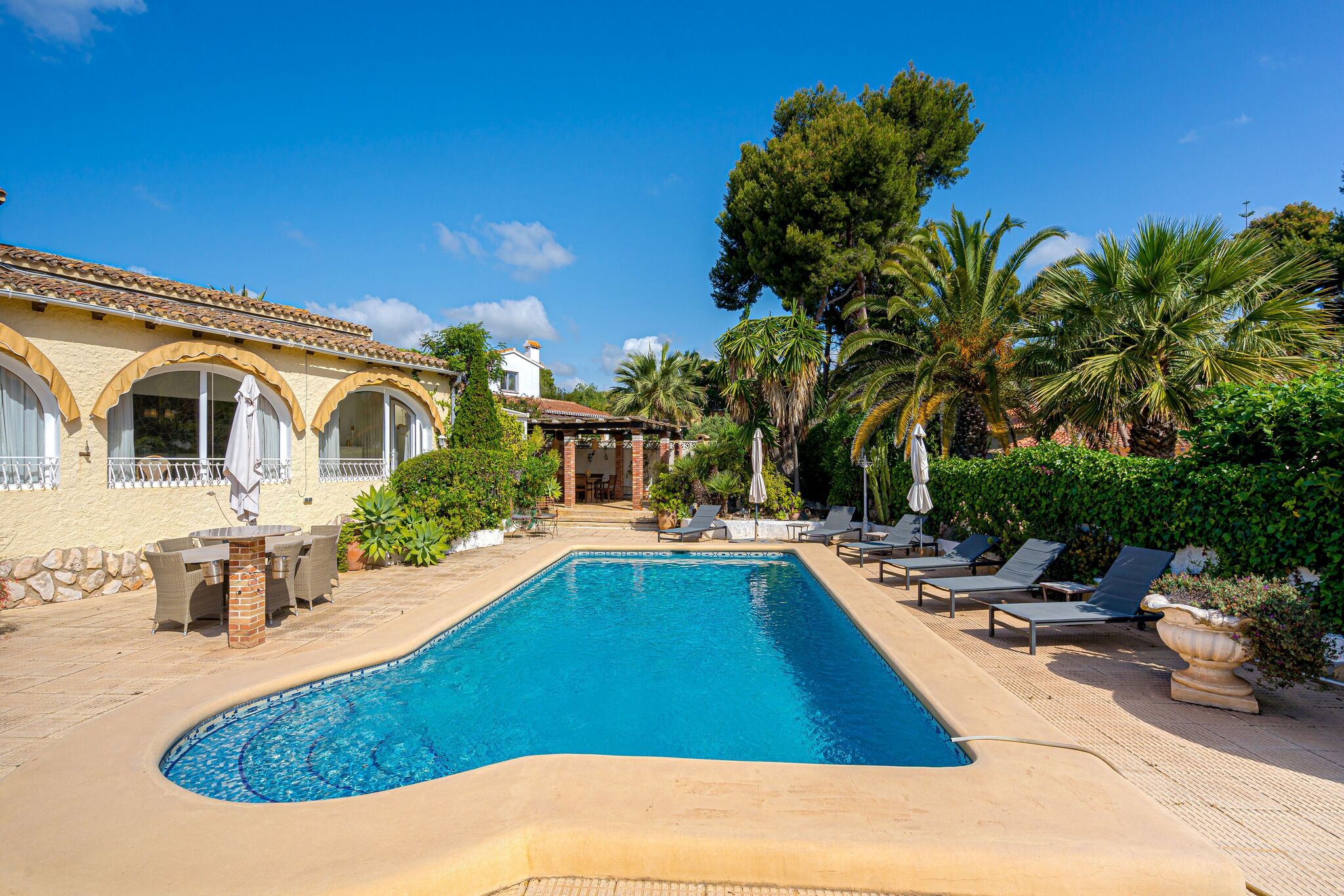 Schönes Ferienhaus in Moraira mit privatem Pool