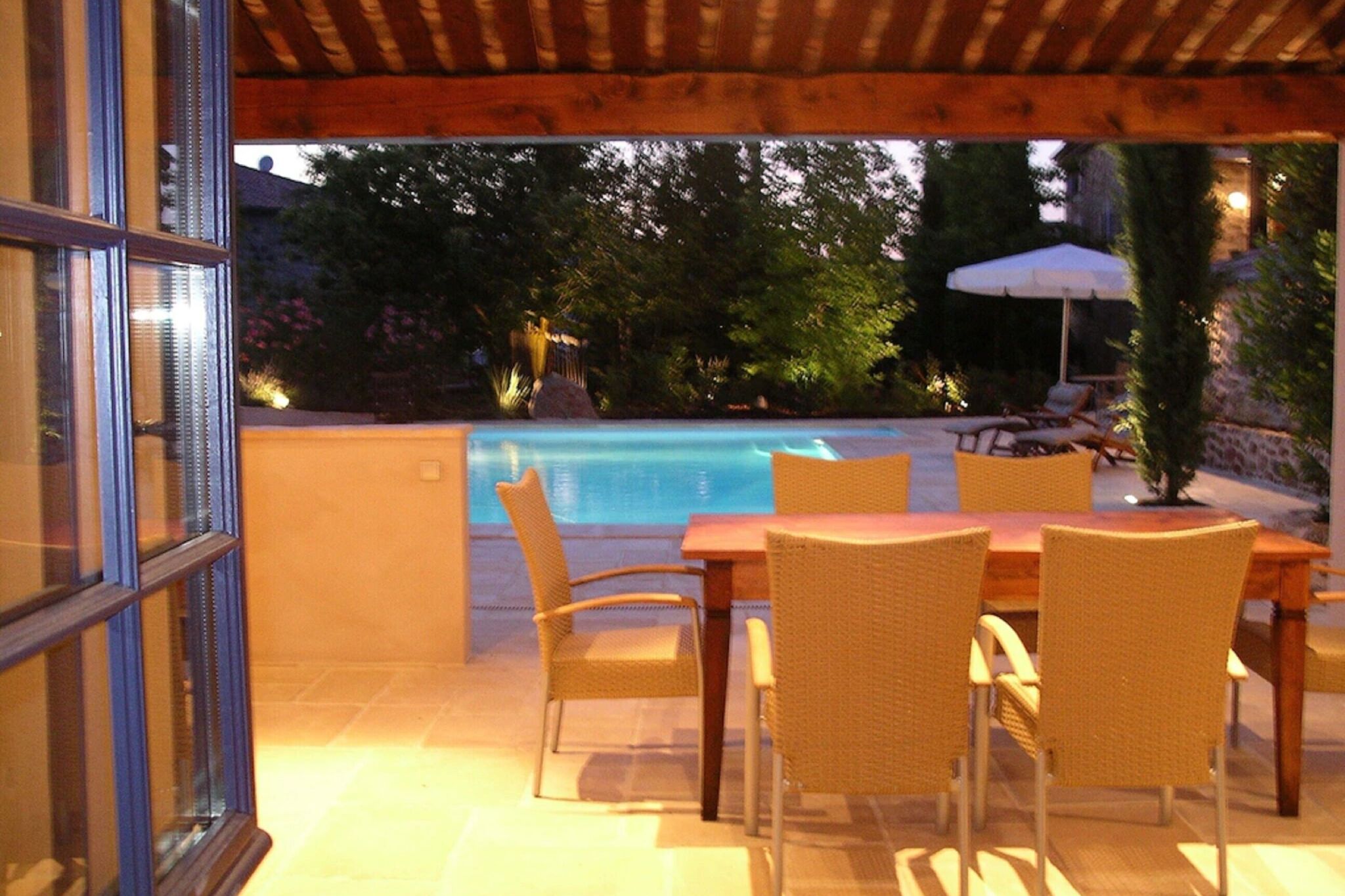 Maison de vacances accueillante à Rosières avec piscine