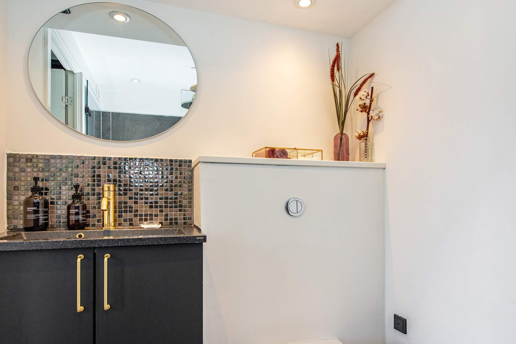 4 room,2 levels