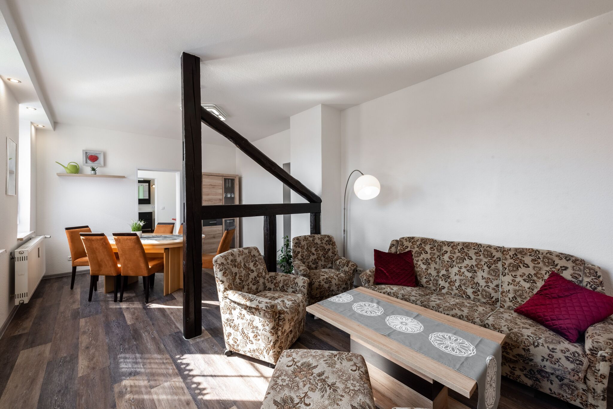 Licht en ruim appartement in Blankenburg in het Harzgebergte met eigen ingang