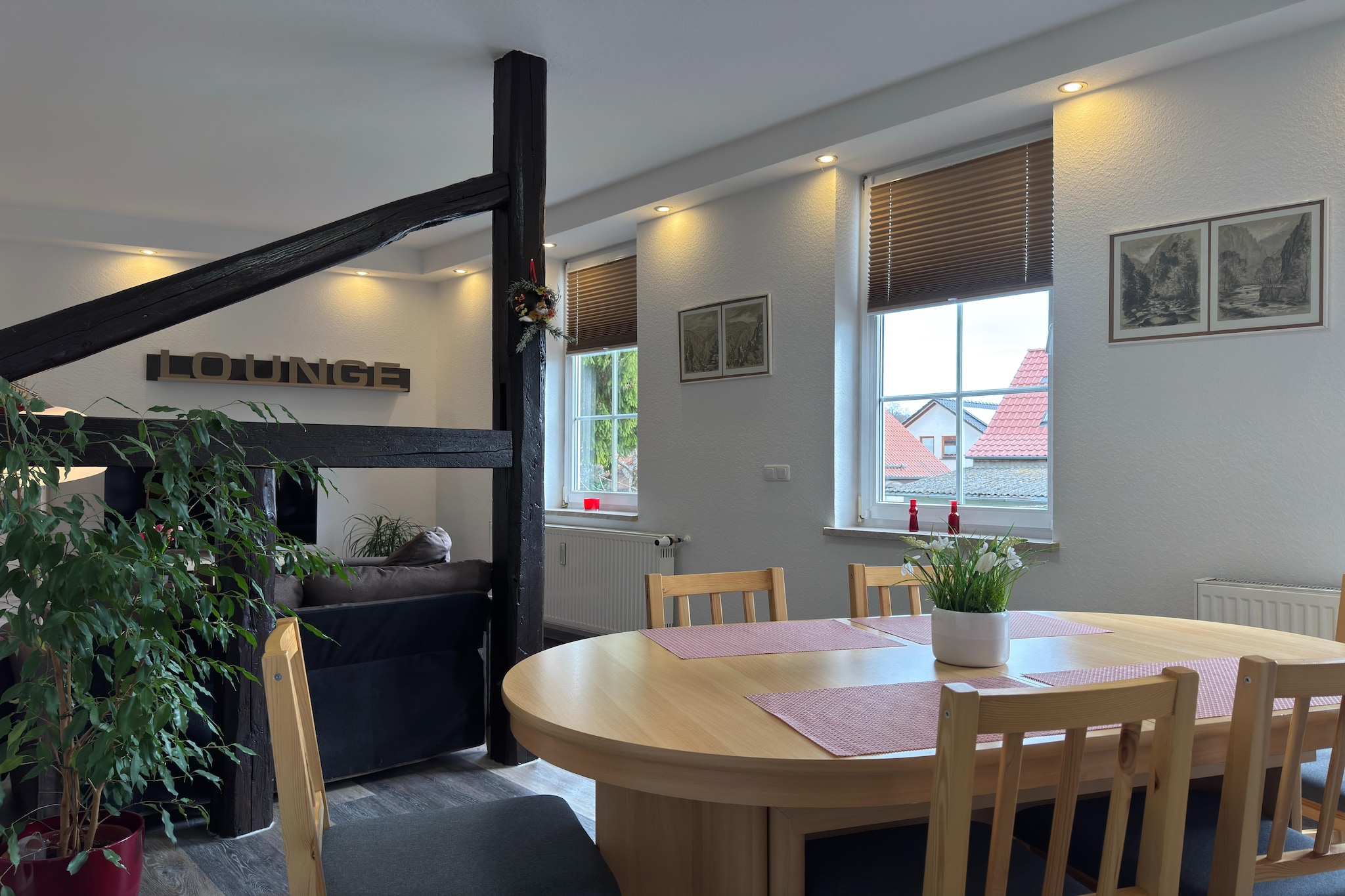 Ground floor: (Entrance, Kitchen(electric kettle, toaster, cooker(4 ring stoves, ceramic), coffee machine(pads), oven, microwave, dishwasher, fridge(+ freezer)), Living/diningroom(TV(flatscreen, satellite), dining table, seating area), bedroom(double bed(180 x 200 cm), TV(satellite)), bedroom(single bed(90 x 200 cm), single bed(90 x 200 cm), bunk bed, TV(satellite)), bathroom(shower, washbasin, toilet, washing machine), bathroom(washbasin, toilet))\n\ncot, heating(central, gas), parking, high chair, party games, toys