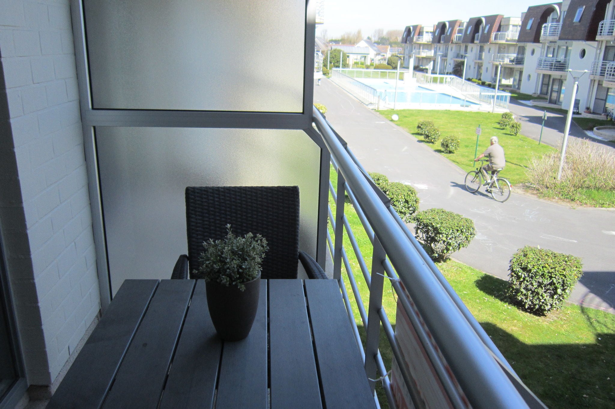 Bel appartement à Bredene avec jardin clôturé