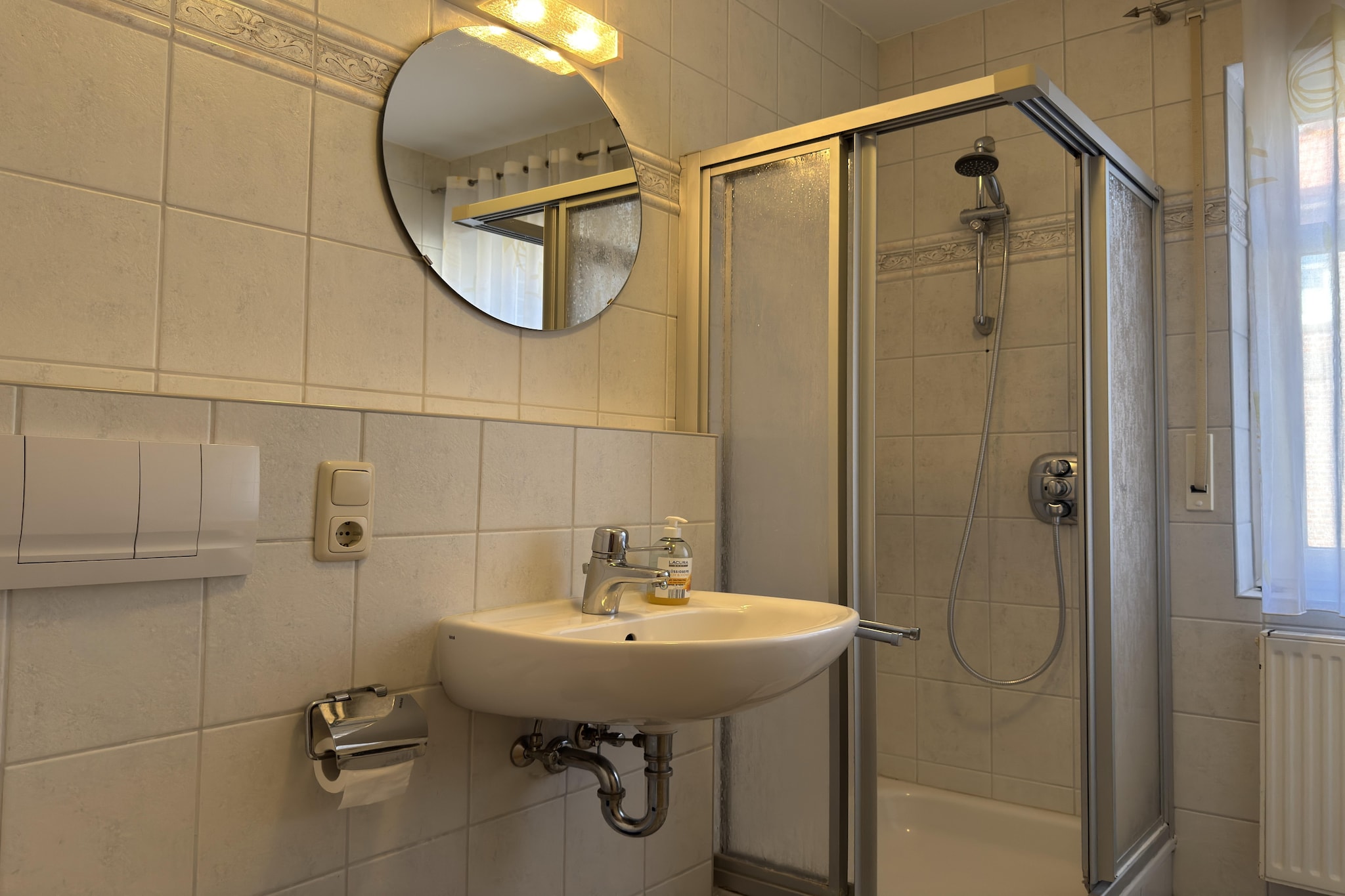 Ferienwohnung Fedderwardersiel-Badkamer