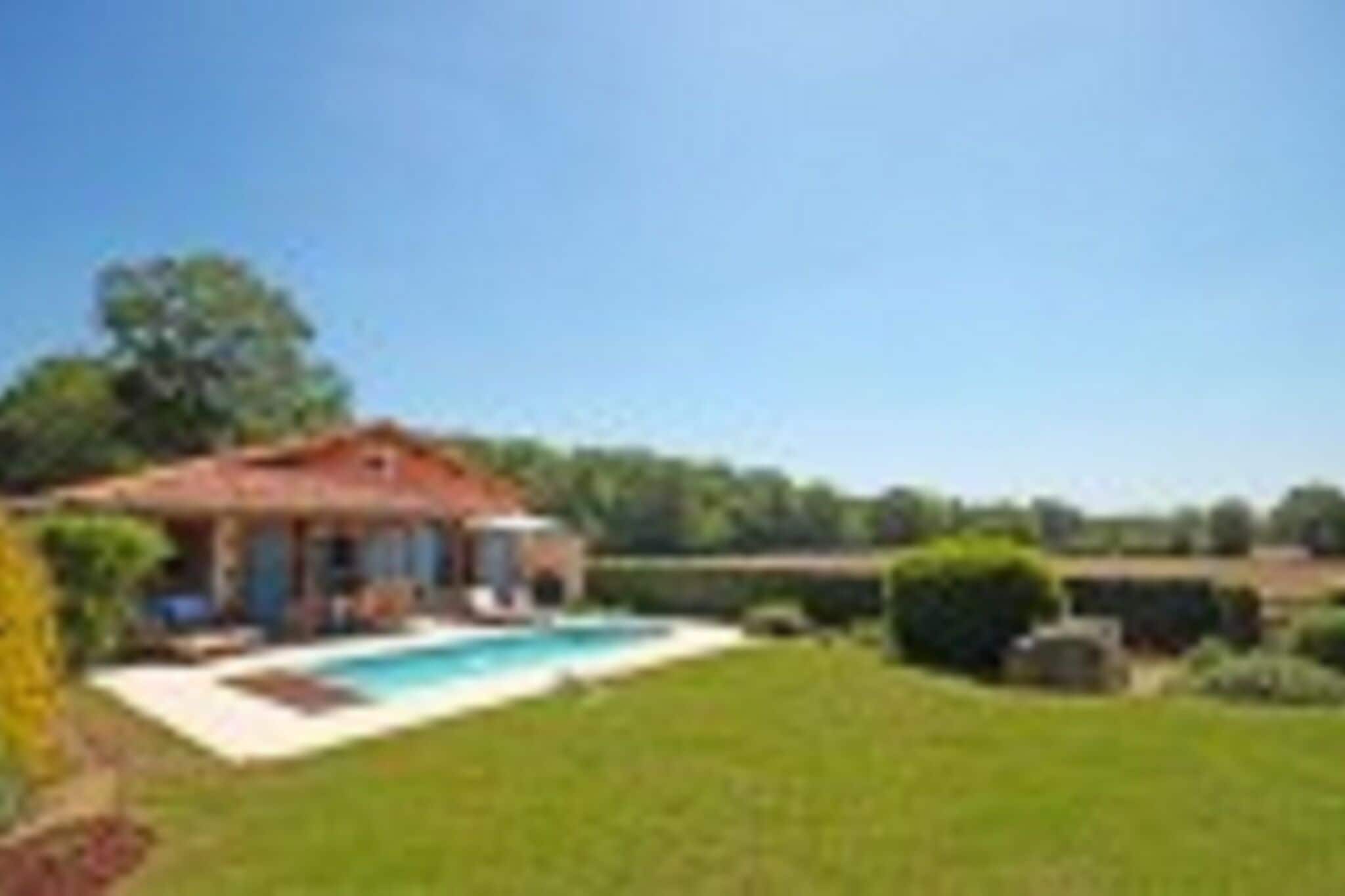 Modern villa with private pool in the beautiful Loire