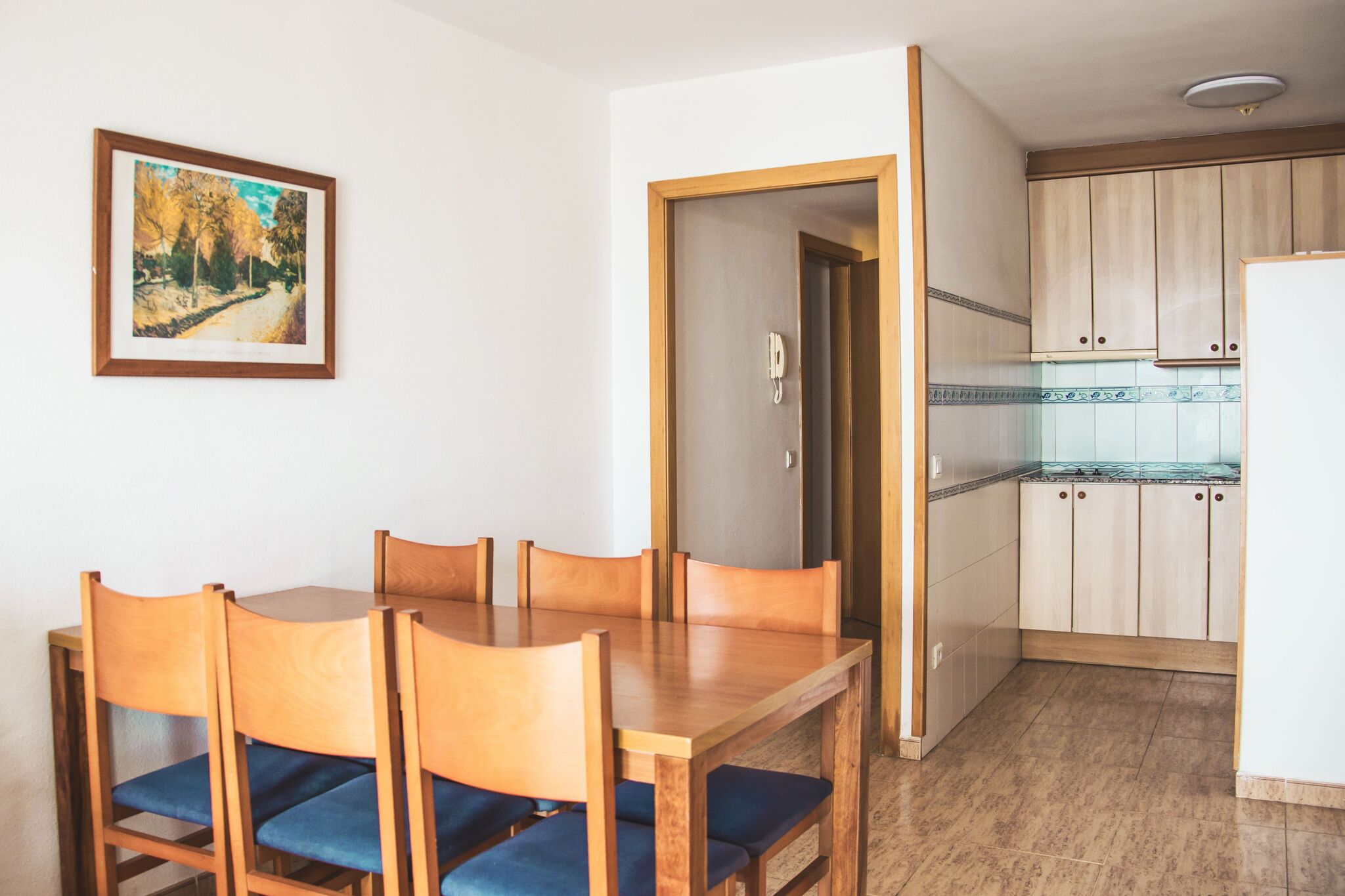 Neatly furnished apartment with terrace near the sandy beach