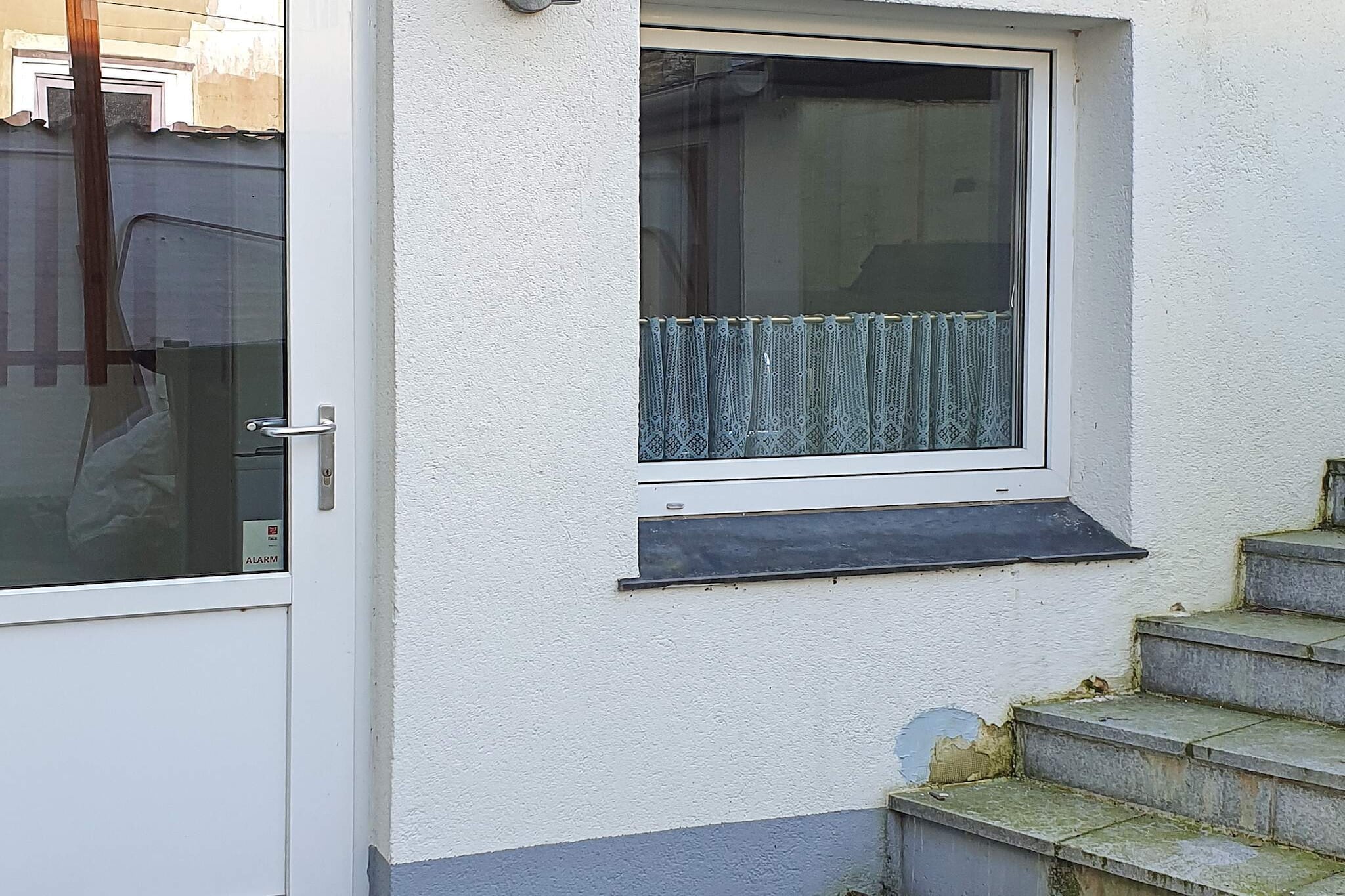 open kitchen(cooker(electric), hood, coffee machine, microwave, fridge(+ freezer)), Living/bed room(TV(danish TV channels (DR1 and TV2)), CD player, stereo unit, chromecast), bedroom(double bed), bathroom(bathtub or shower, washbasin, toilet, washing machine), heating(central), garden, BBQ