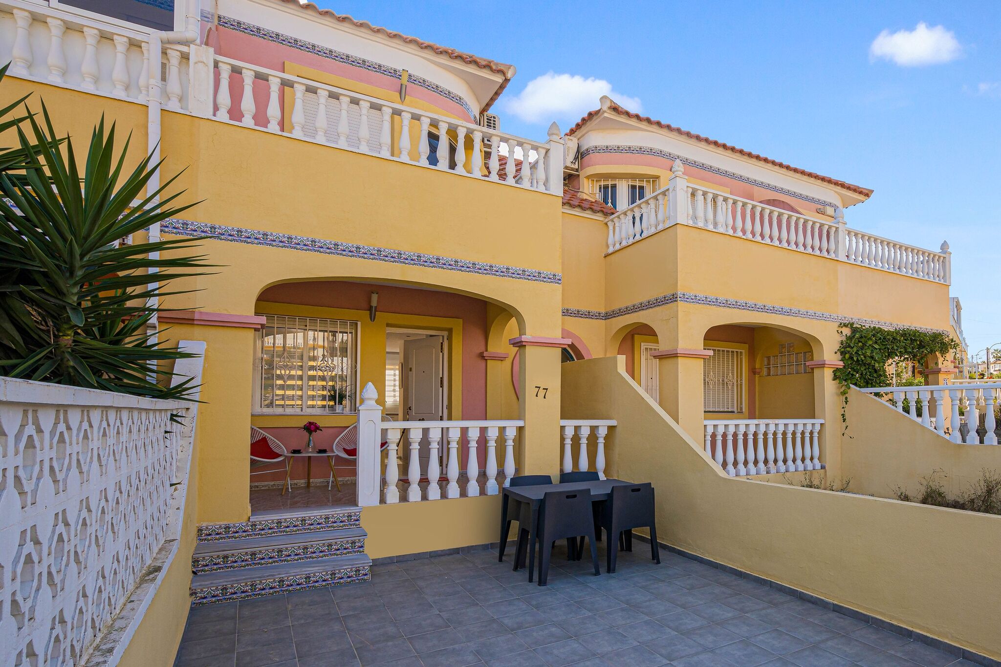 Maison de Vacances à San Miguel de Salinas avec Terrasses et Piscine Partagée