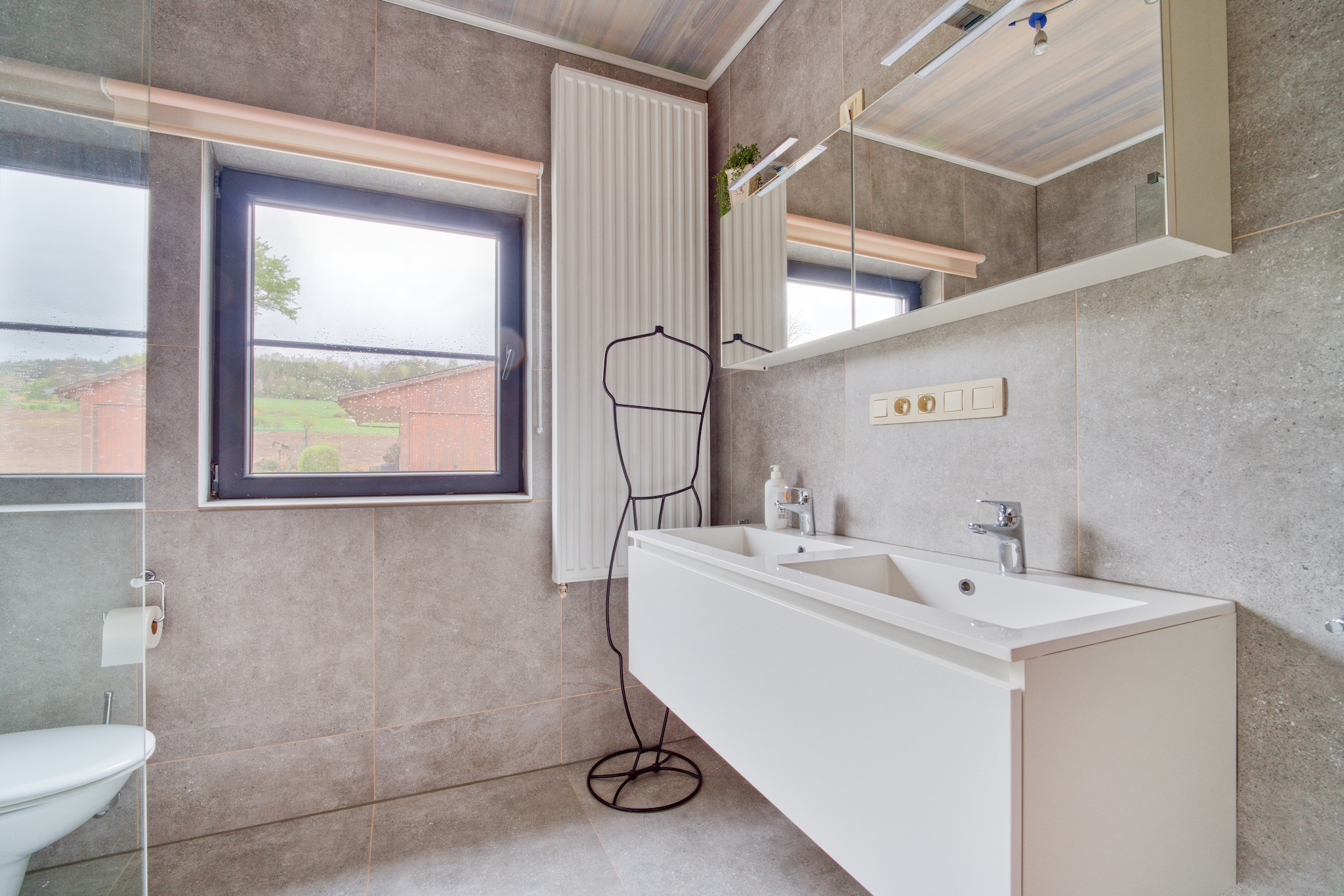 Très belle habitation à Lierneux pour 8 adultes-Salle de bain