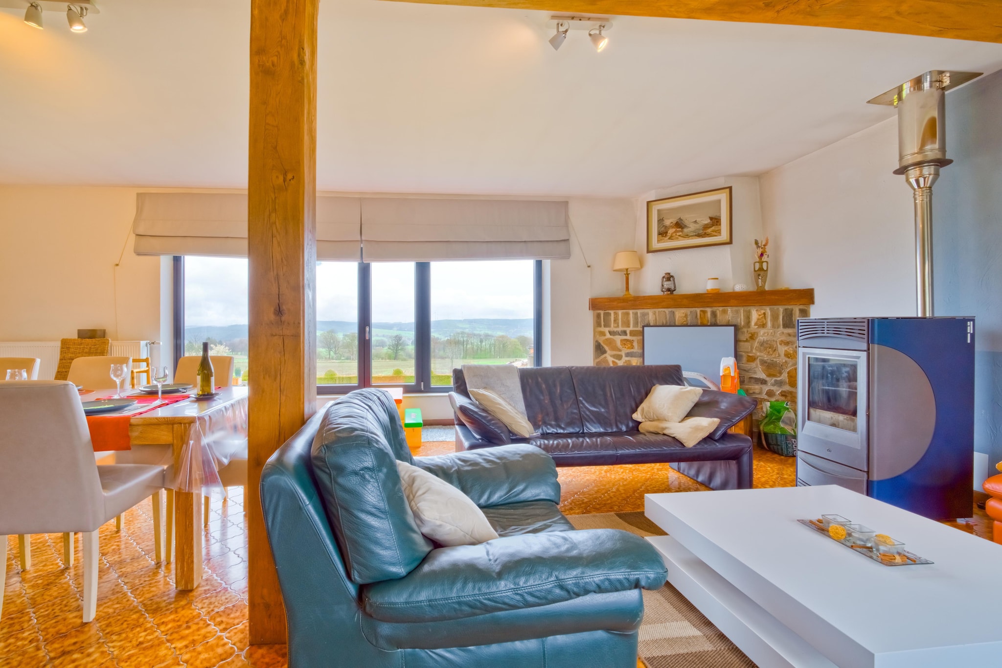 Très belle habitation à Lierneux pour 8 adultes-Salon