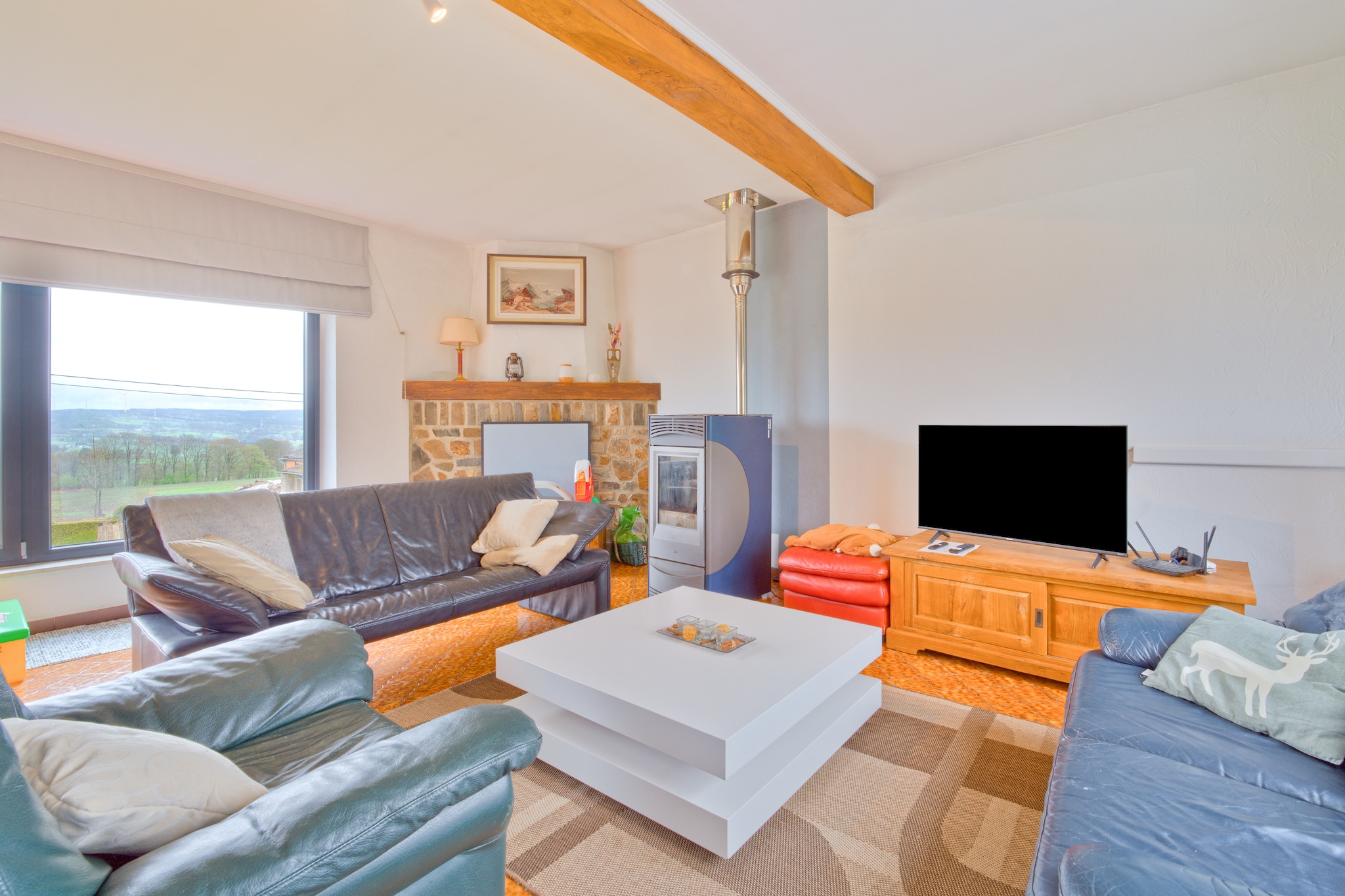 Très belle habitation à Lierneux pour 8 adultes-Salon