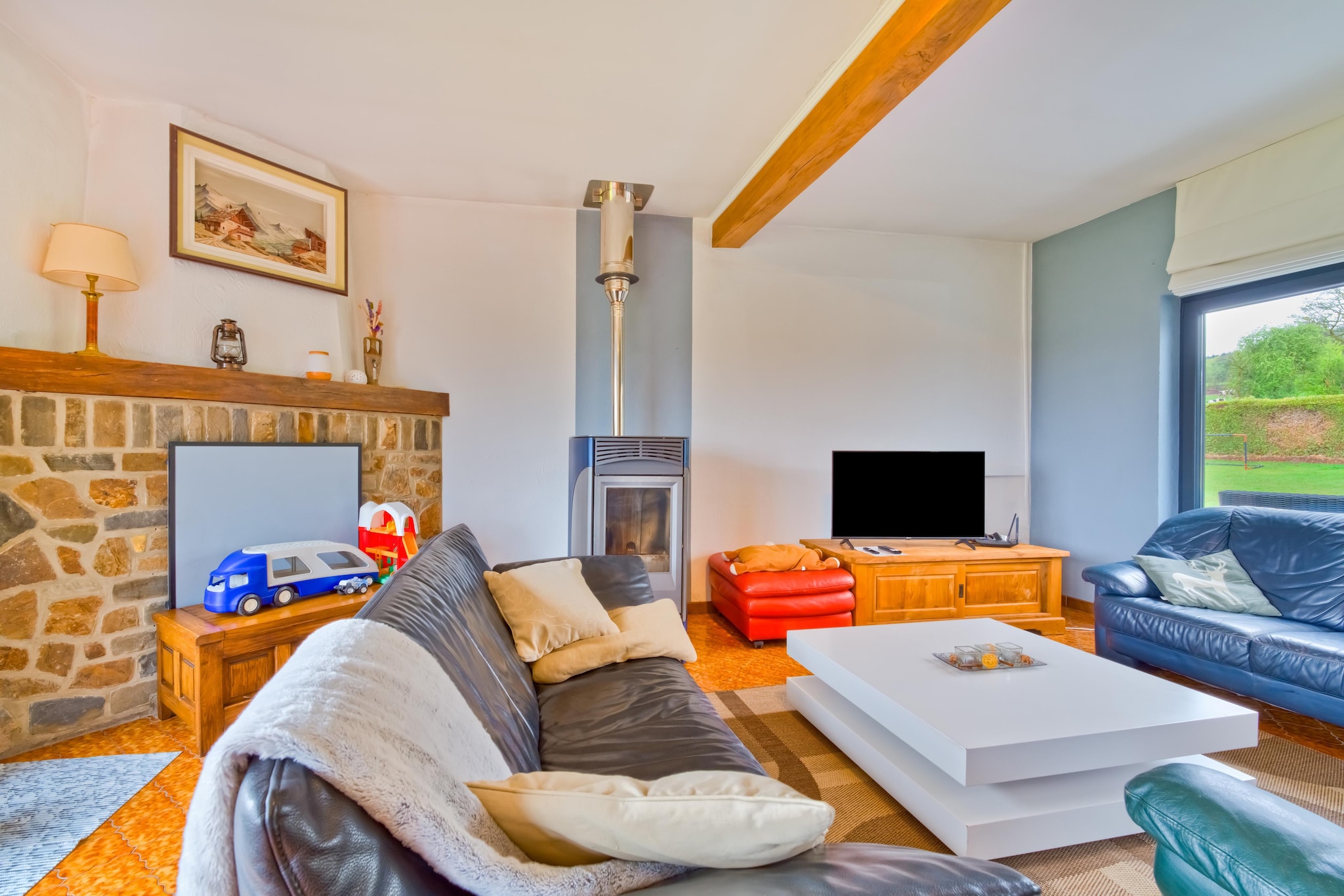 Très belle habitation à Lierneux pour 8 adultes-Salon