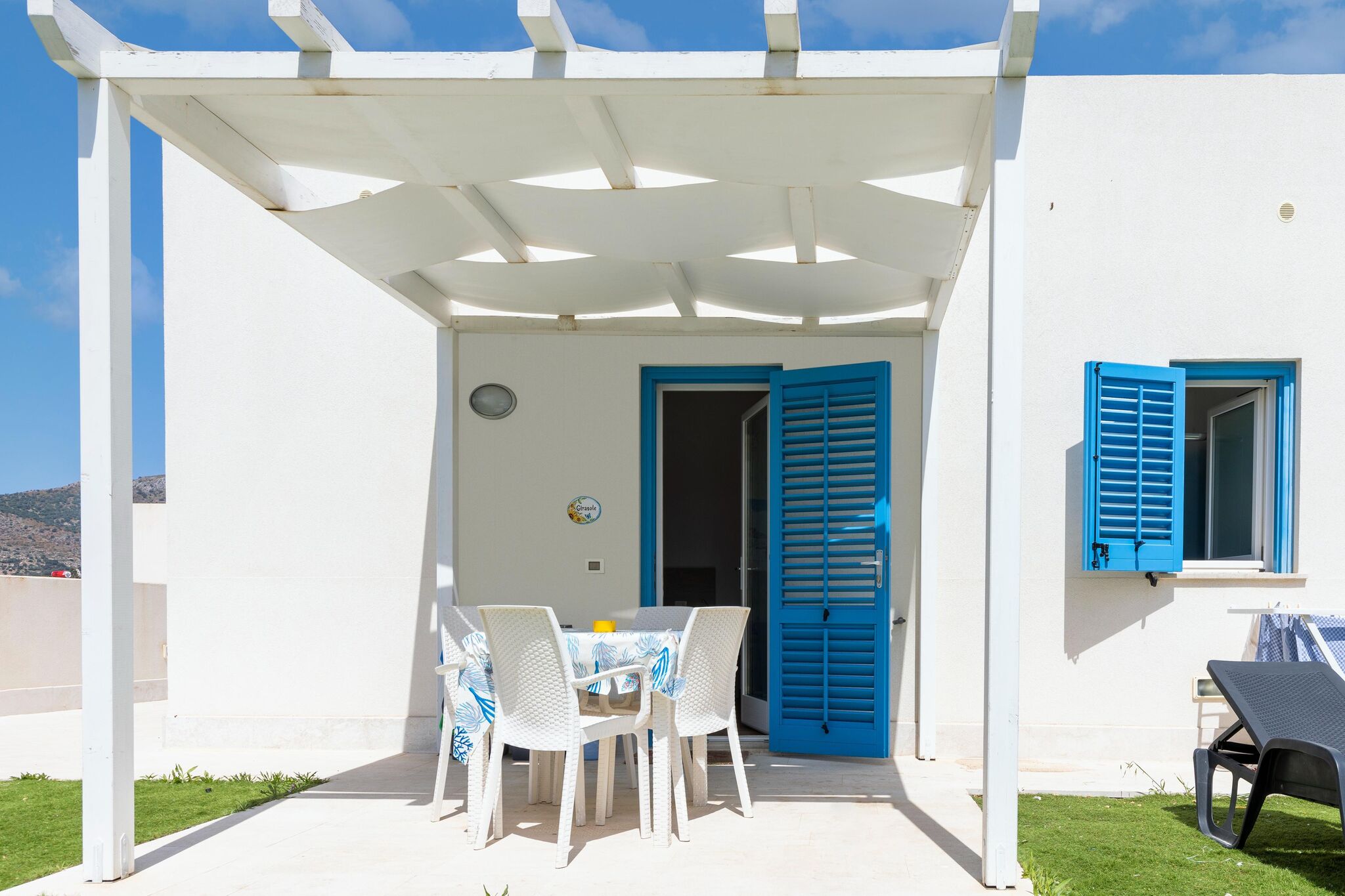 Erfrischendes Ferienhaus in Favignana mit Swimmingpool