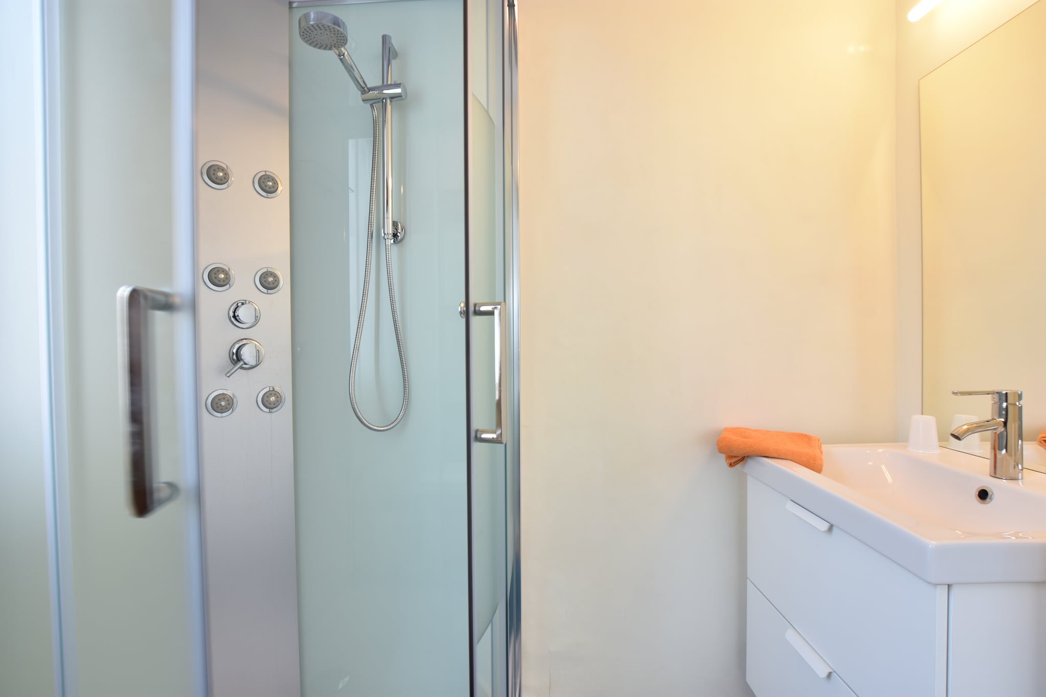 Het huis van Amelie 12  pers maximum-Badkamer