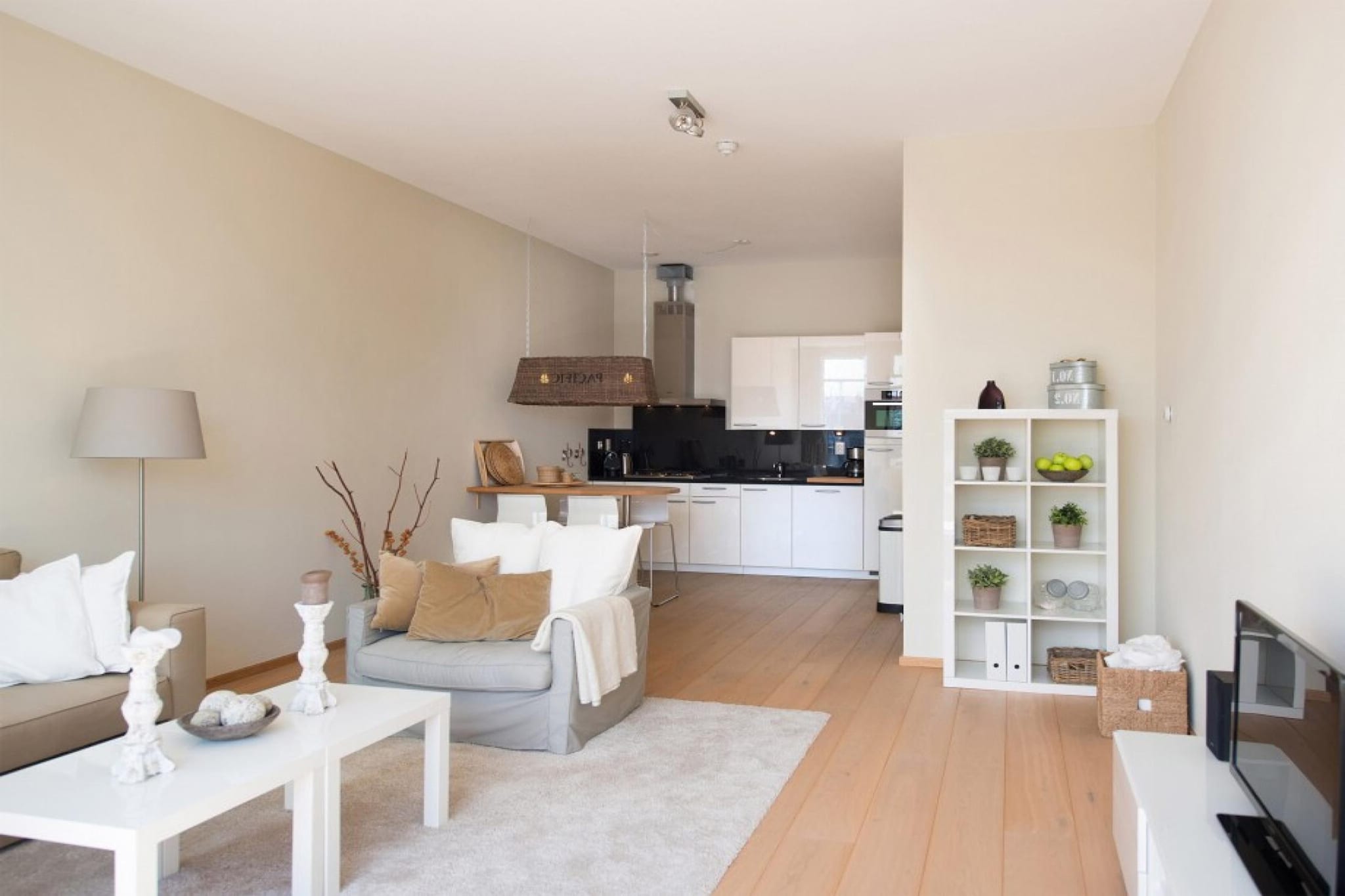 This luxurious 1 bedroom 70 m2 apartment is part of the Nautical Center Scheveningen located at the second inner harbor of Europe's largest and fashionable bathing resort of Scheveningen, only 15 minutes away from the vibrant city center of The Hague with impressive hotspots like Madurodam and the Louwman Car Museum. Apartment no.16b has large windows that can be opened so that you have fantastic view over the harbor with its exclusive seaworthy yachts. The apartment comes with a secured private parking from where you can take an elevator to the apartment entrance. The apartment itself has been beautifully designed and furnished to the highest standard. It offers essentials such as high speed internet, a large SMART TV, a fully equipped kitchen, a spacious bathroom, a separate toilet and laundry facilities. The comfortable boxspring beds guarantee a good night sleep. Within walking distance you find South beach, some of the best restaurants, a supermarket and the 'world famous' local fish shop Simonis, known for the best fresh fish in town. Holland's most famous seaside resort Scheveningen has an abundance of attractions and beach pavilions. So take a stroll along the boulevard to the famous pier with its new ferris wheel and put on your dancing shoes after sunset to enjoy the best of The Hague's nightlife. Beach life and city life go together in The Hague which explains why so many people come back to this wonderful apartment every year again! 

Free private parking.